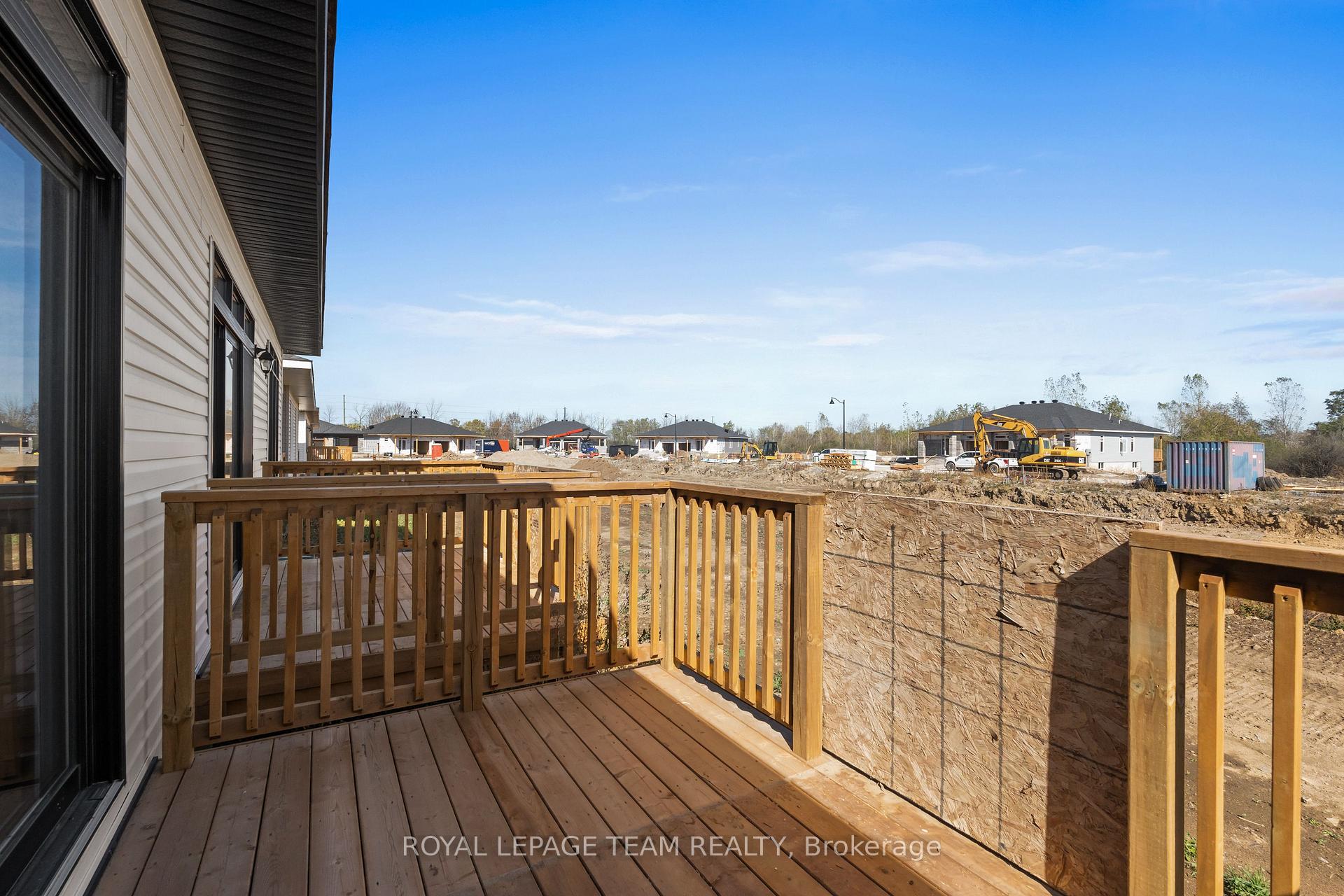 Photo 38 of 1031 Moore Street, Brockville, Brockville — HOMEH