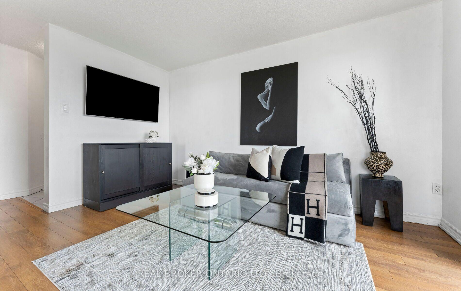 Photo 9 of Unit 1809, 3077 Weston Road, North York, Humberlea-Pelmo Park — HOMEH