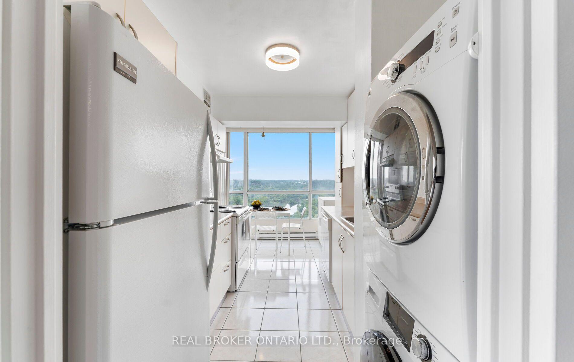 Photo 12 of Unit 1809, 3077 Weston Road, North York, Humberlea-Pelmo Park — HOMEH