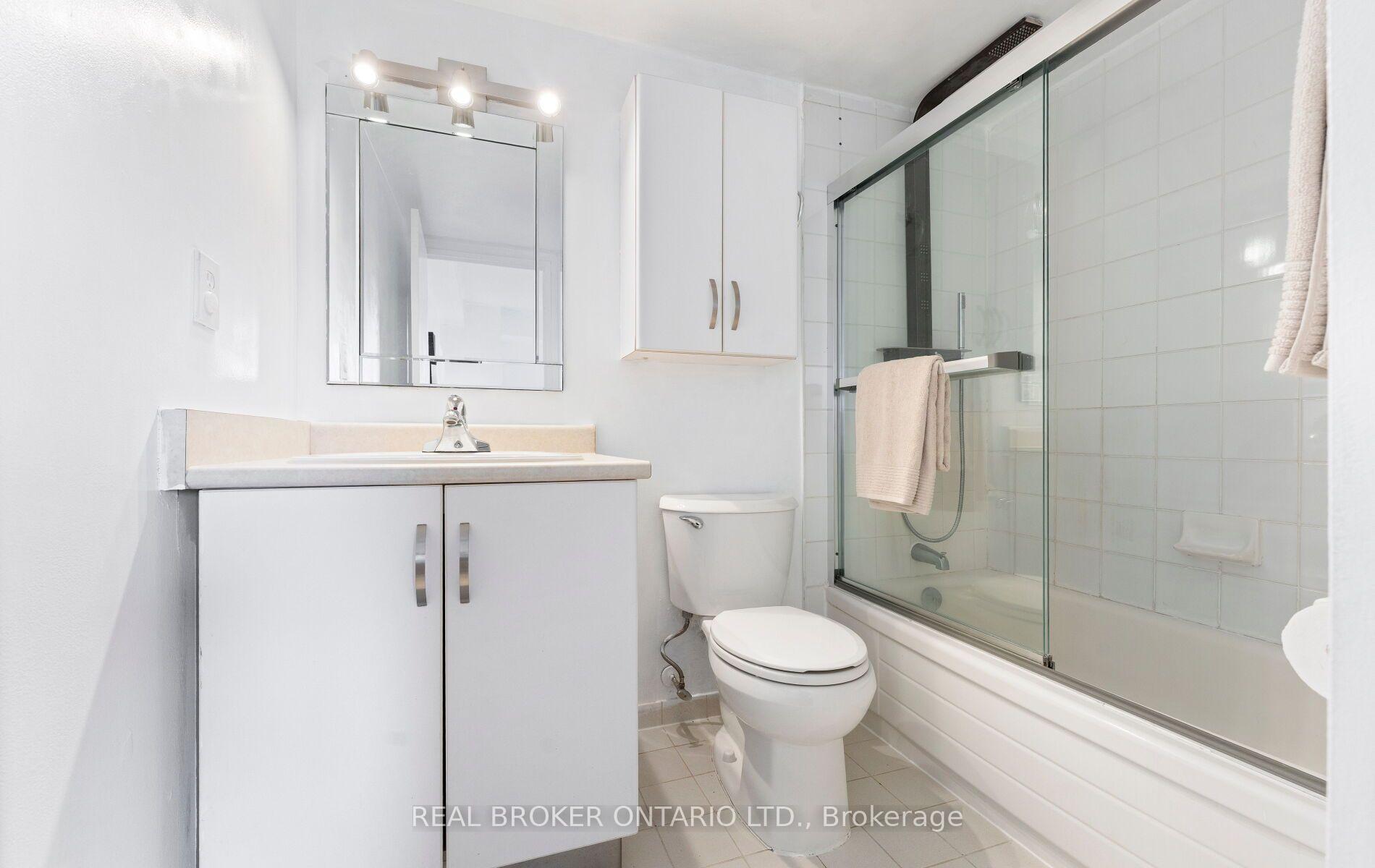 Photo 18 of Unit 1809, 3077 Weston Road, North York, Humberlea-Pelmo Park — HOMEH