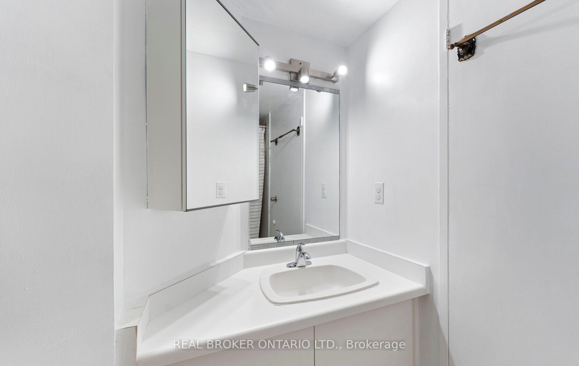 Photo 21 of Unit 1809, 3077 Weston Road, North York, Humberlea-Pelmo Park — HOMEH