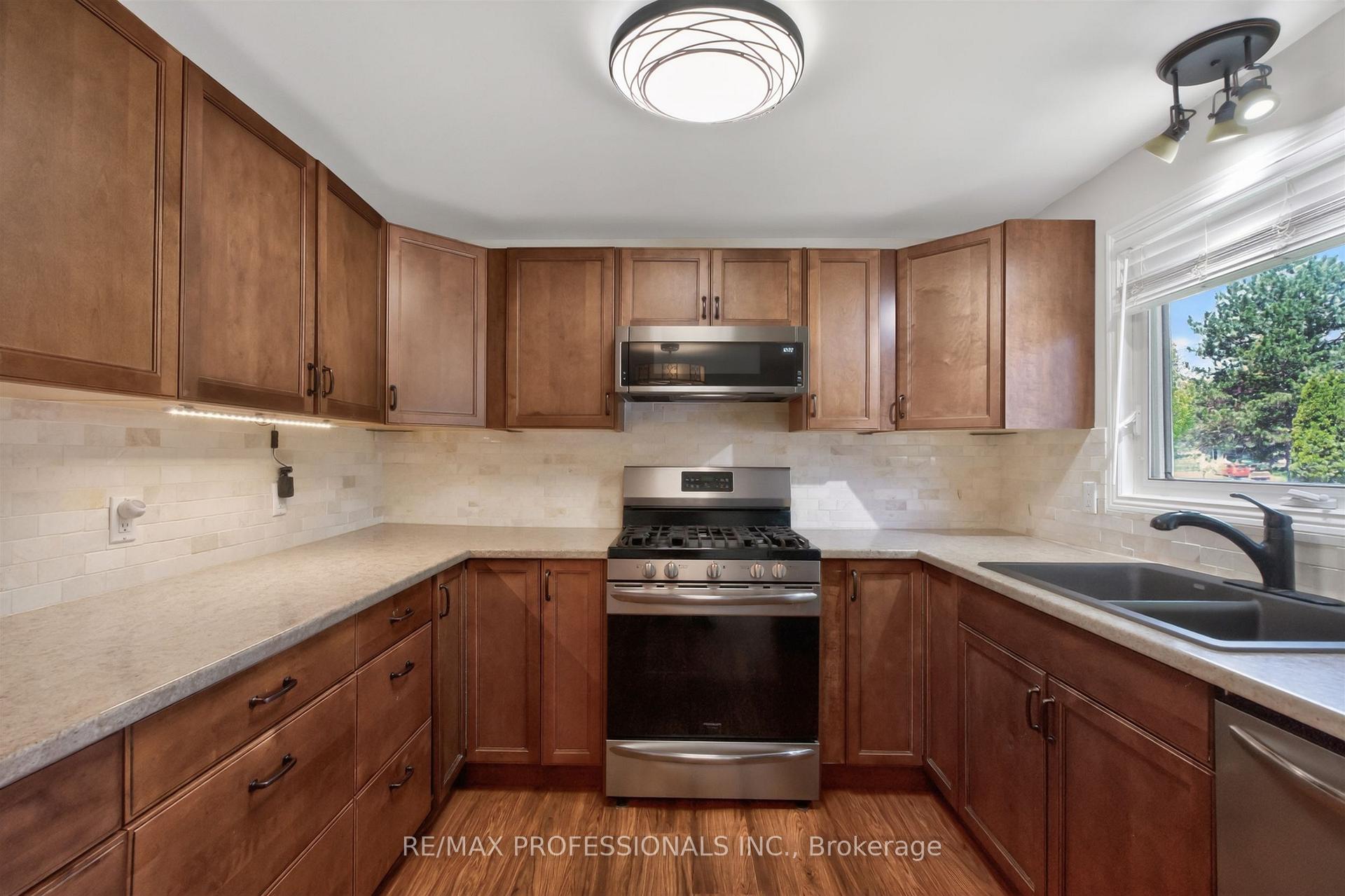 Photo 15 of 7 Tamarack Court, New Tecumseth, Rural New Tecumseth — HOMEH