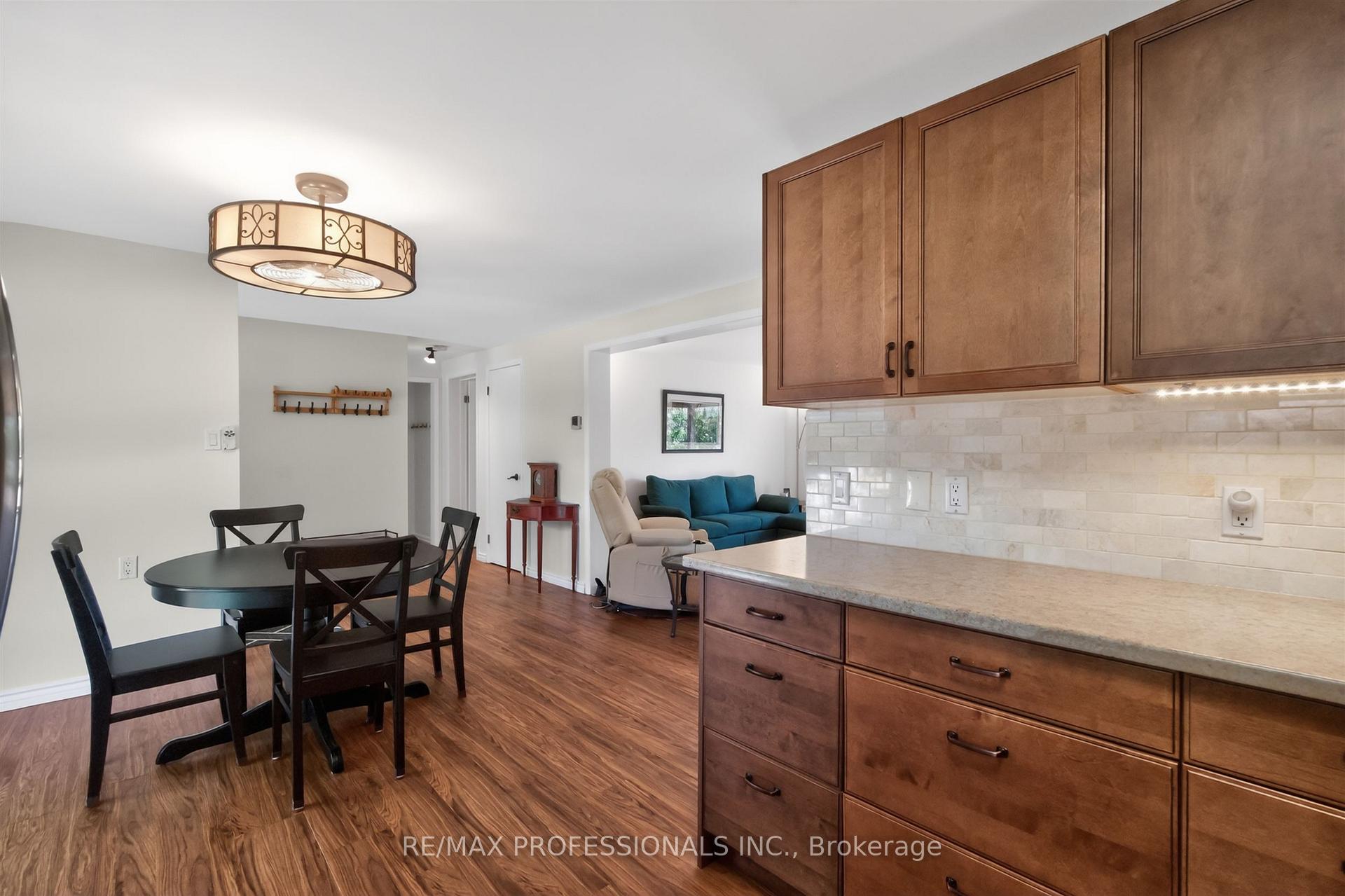 Photo 16 of 7 Tamarack Court, New Tecumseth, Rural New Tecumseth — HOMEH