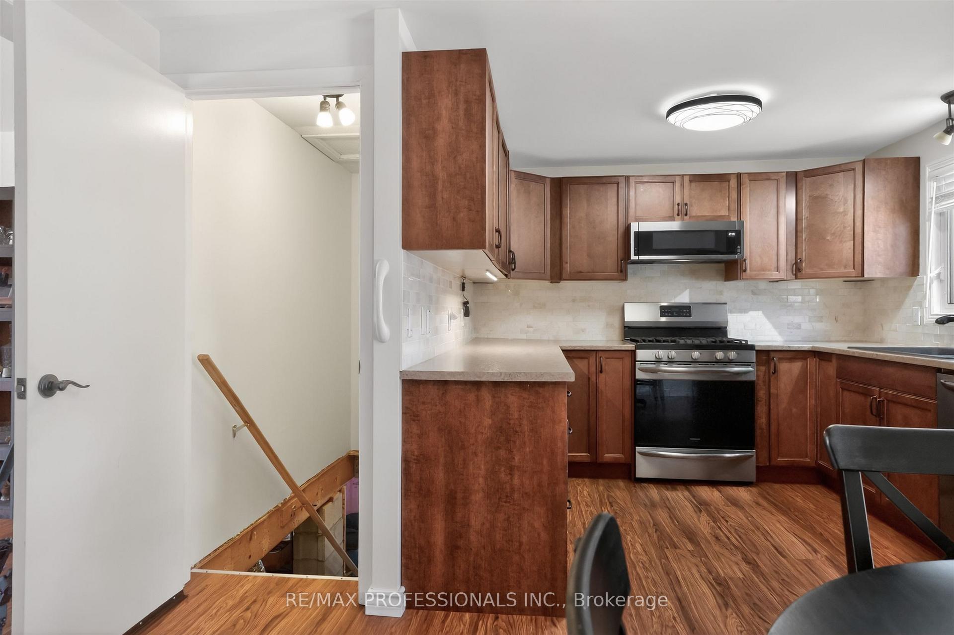 Photo 17 of 7 Tamarack Court, New Tecumseth, Rural New Tecumseth — HOMEH