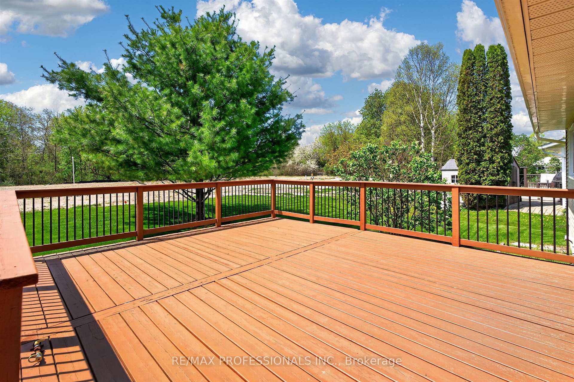 Photo 28 of 7 Tamarack Court, New Tecumseth, Rural New Tecumseth — HOMEH