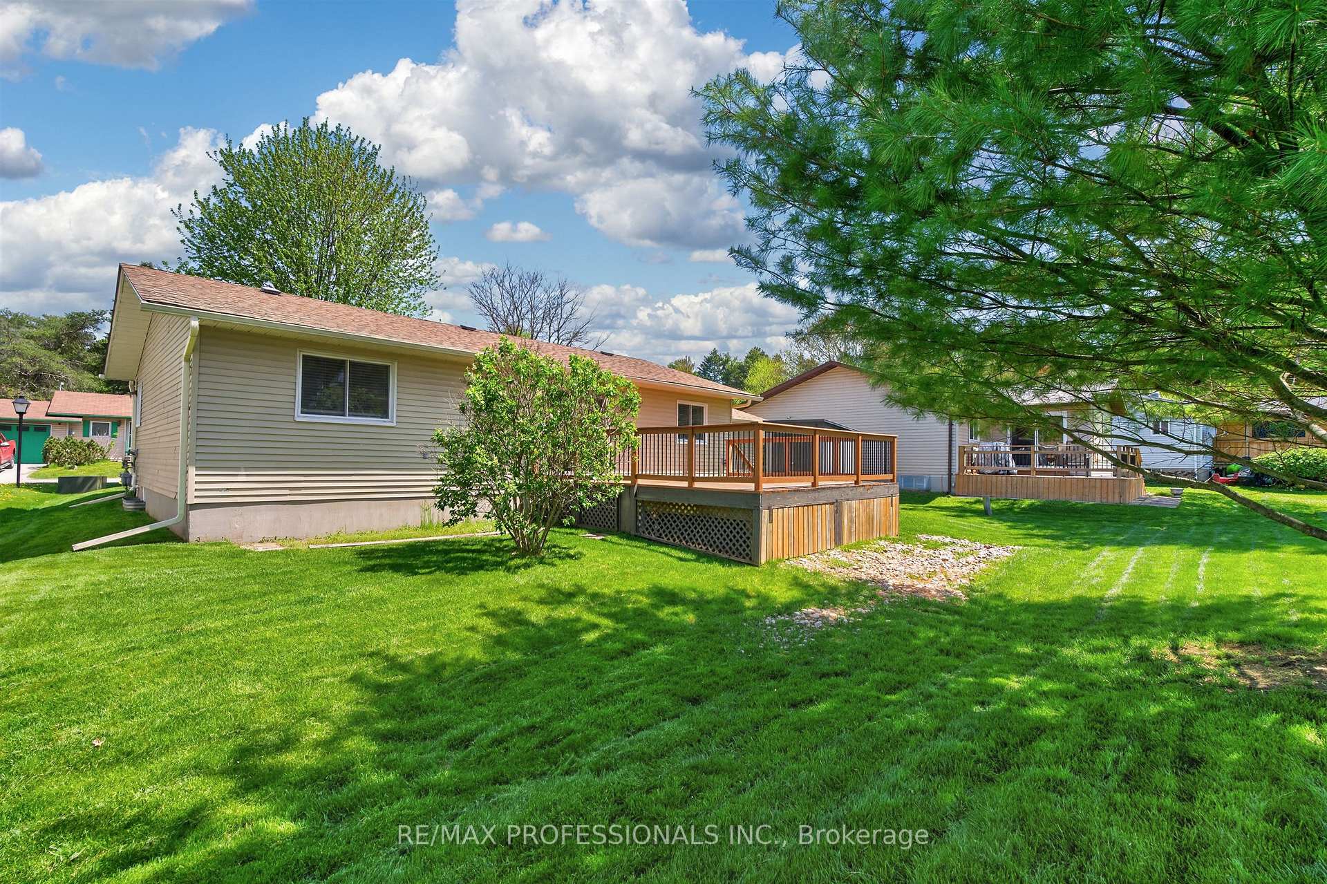 Photo 31 of 7 Tamarack Court, New Tecumseth, Rural New Tecumseth — HOMEH