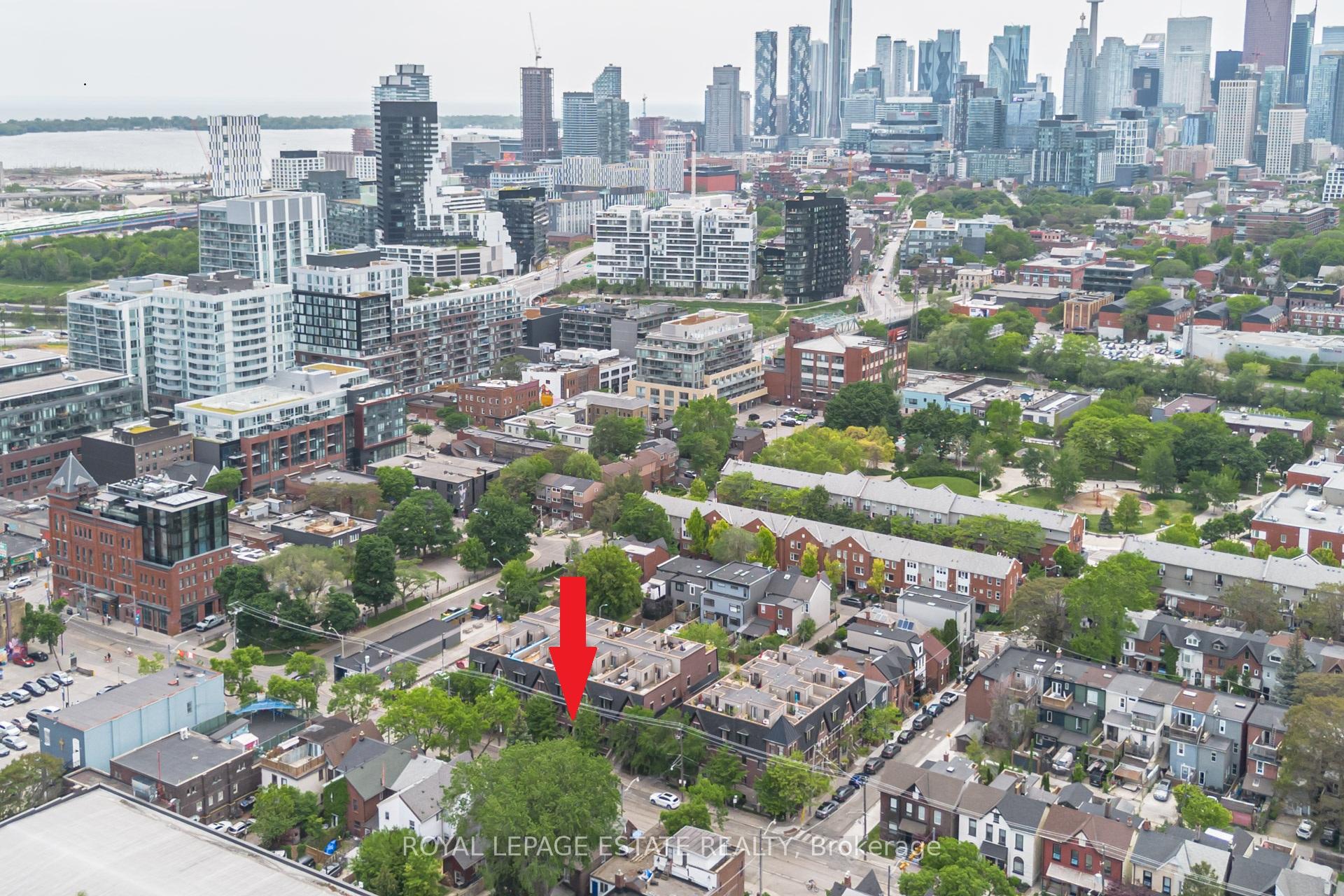 Photo of Unit 32, 140 Broadview Avenue