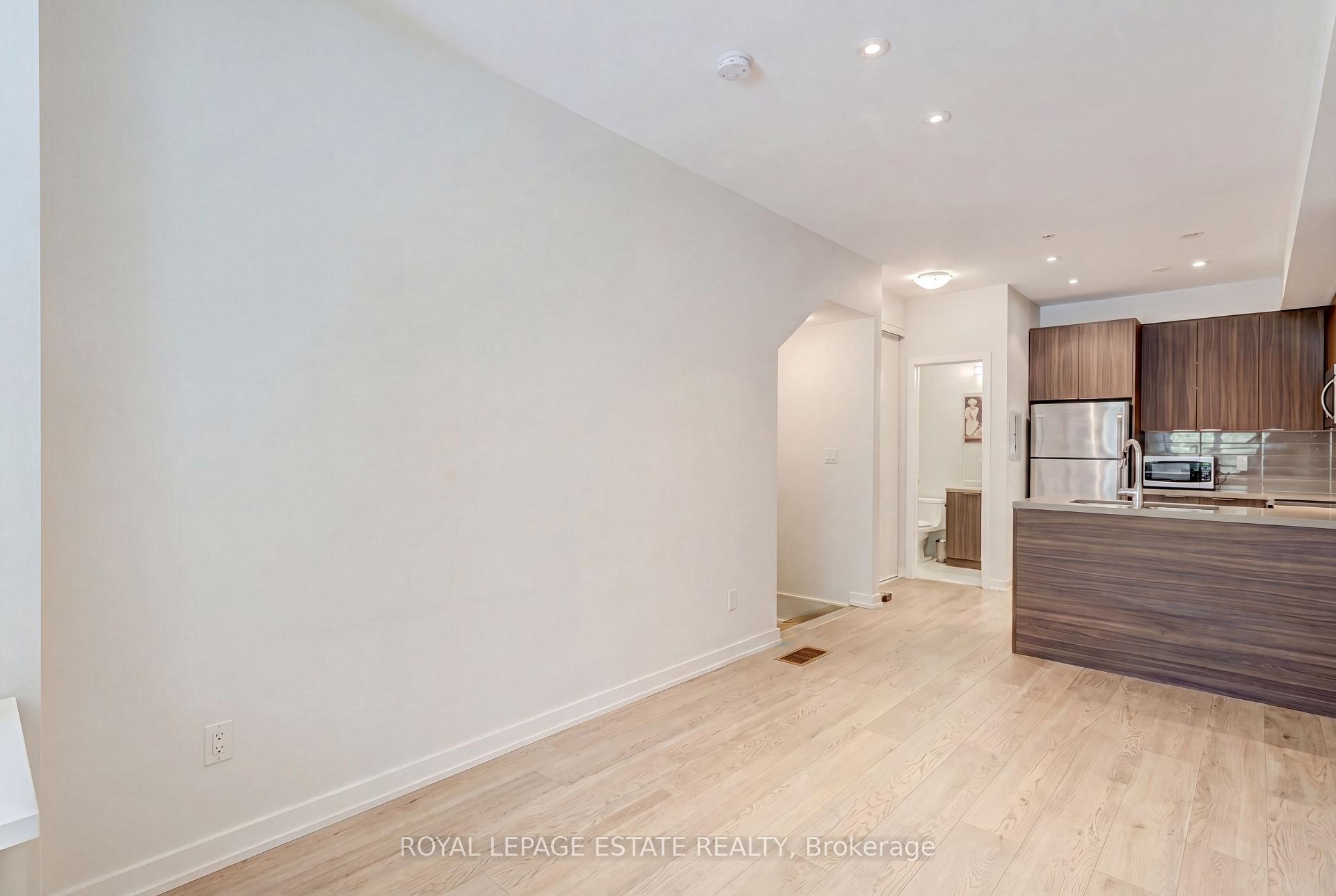 Photo 5 of Unit 32, 140 Broadview Avenue, Toronto, South Riverdale — HOMEH