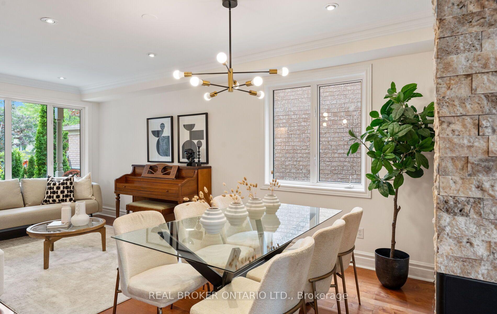 Photo 8 of 84 Sandway Crescent, Vaughan, Maple — HOMEH