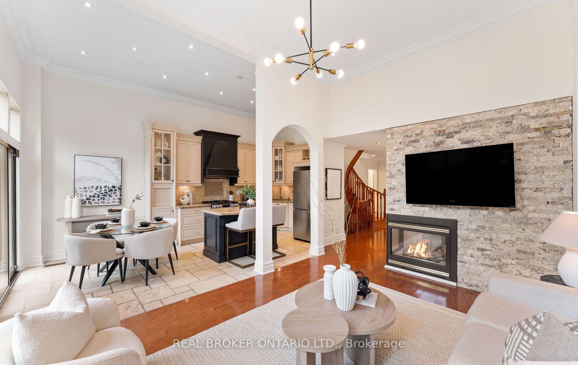 Photo 9 of 84 Sandway Crescent, Vaughan, Maple — HOMEH