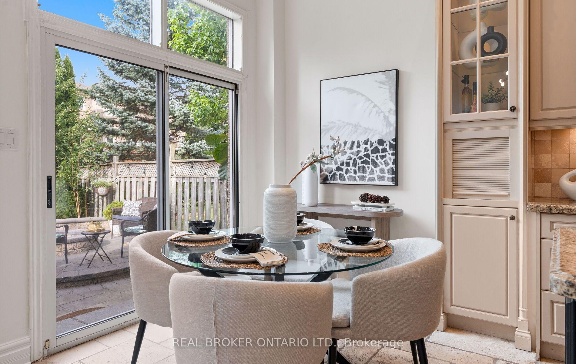 Photo 11 of 84 Sandway Crescent, Vaughan, Maple — HOMEH