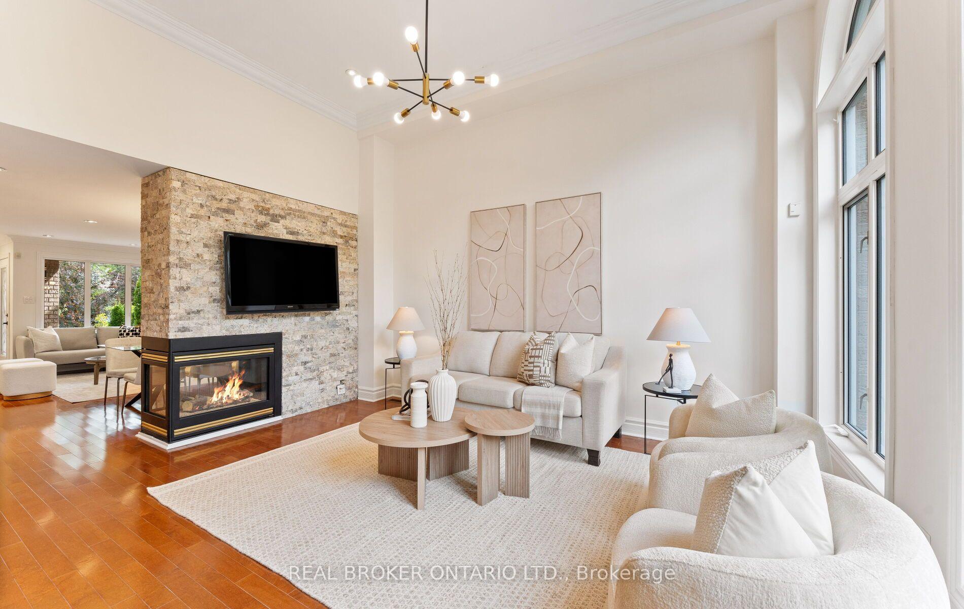Photo 14 of 84 Sandway Crescent, Vaughan, Maple — HOMEH