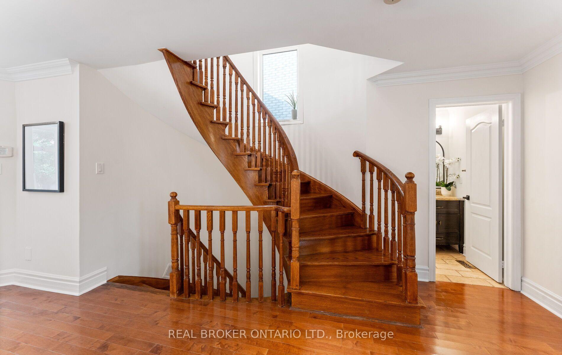 Photo 17 of 84 Sandway Crescent, Vaughan, Maple — HOMEH