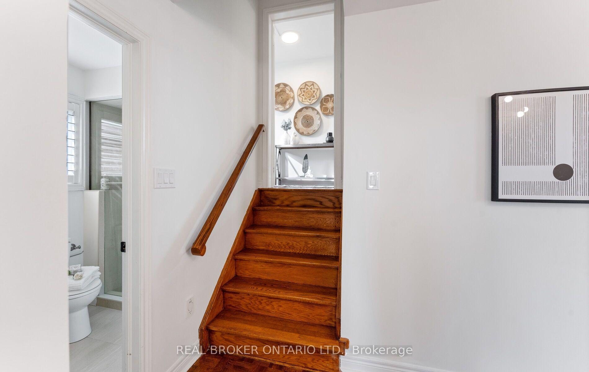 Photo 24 of 84 Sandway Crescent, Vaughan, Maple — HOMEH