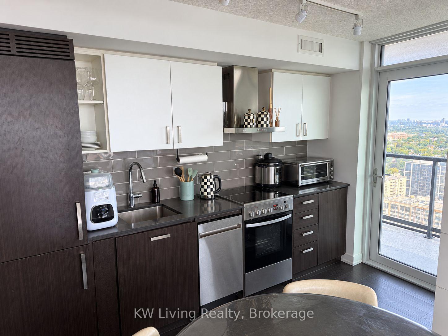 Photo 7 of Unit 3110, 125 Redpath Avenue, Toronto, Mount Pleasant West — HOMEH