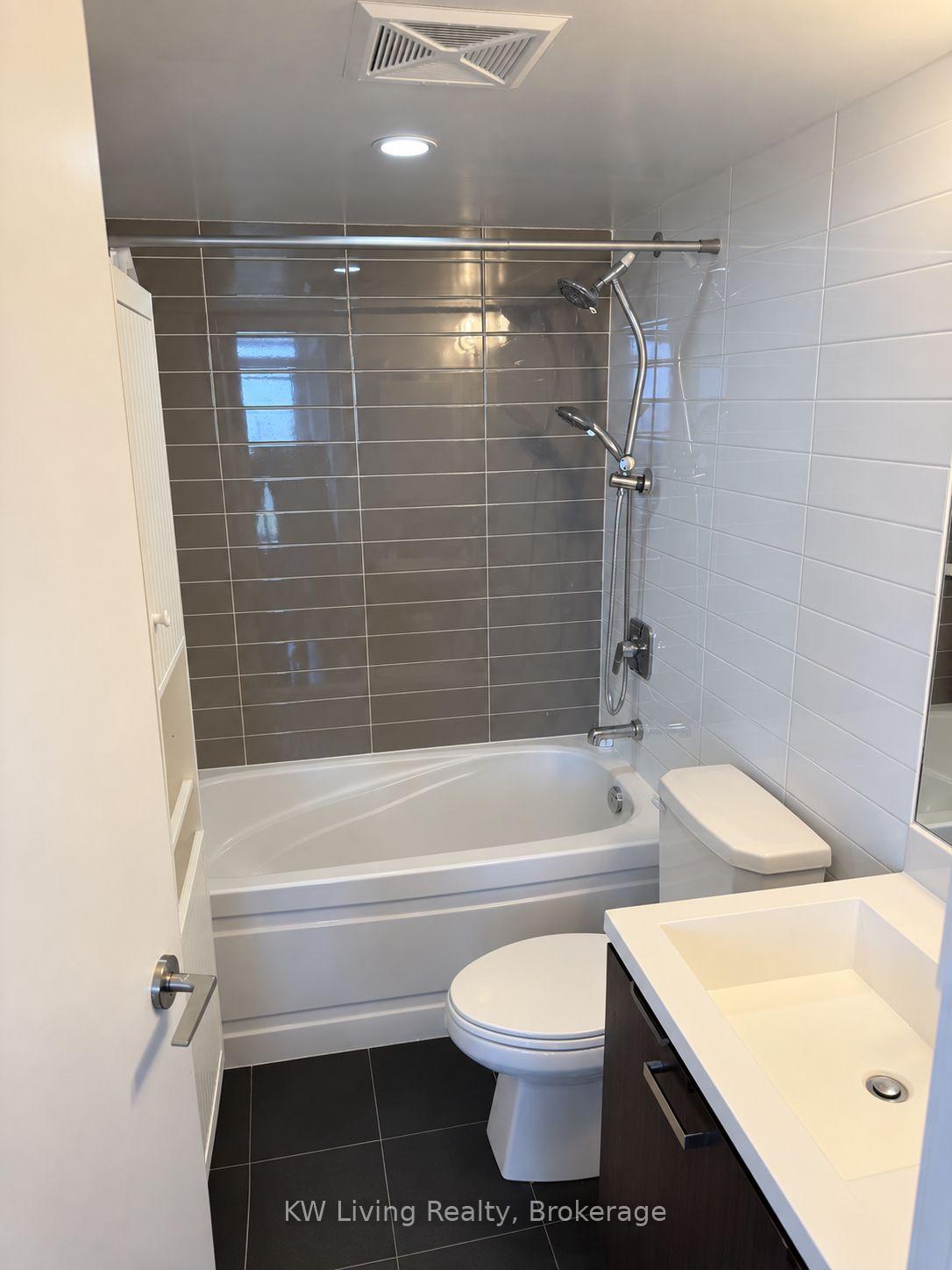 Photo 14 of Unit 3110, 125 Redpath Avenue, Toronto, Mount Pleasant West — HOMEH