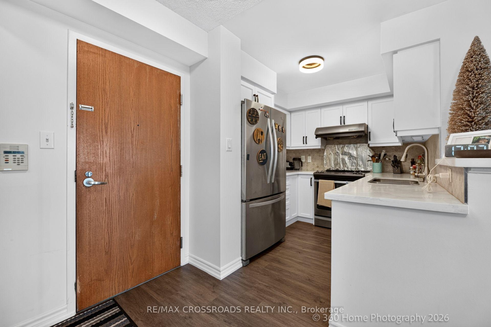 Photo 3 of Unit 1506, 23 Lorraine Drive, North York, Willowdale West — HOMEH