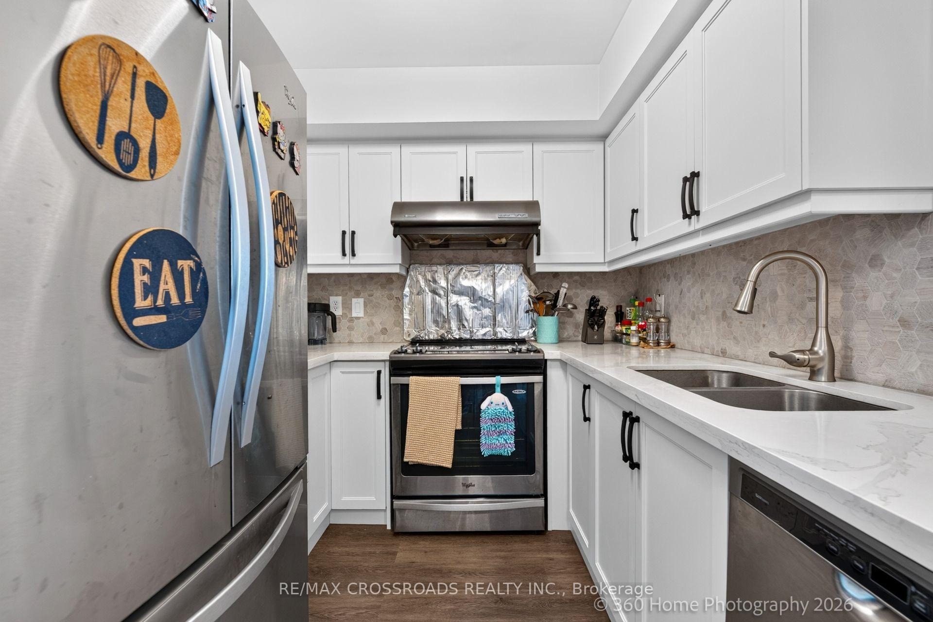 Photo 5 of Unit 1506, 23 Lorraine Drive, North York, Willowdale West — HOMEH