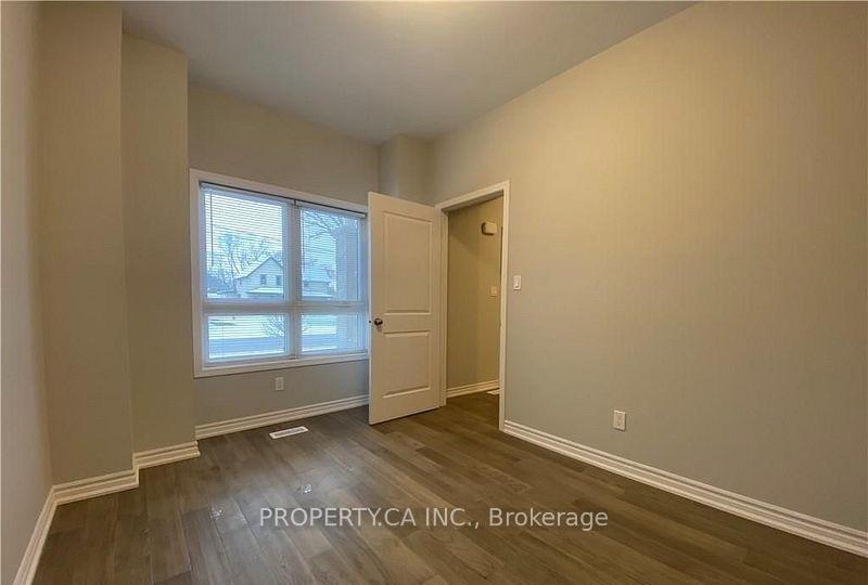 Photo 11 of 154 Broadway Lane, Welland, Broadway — HOMEH