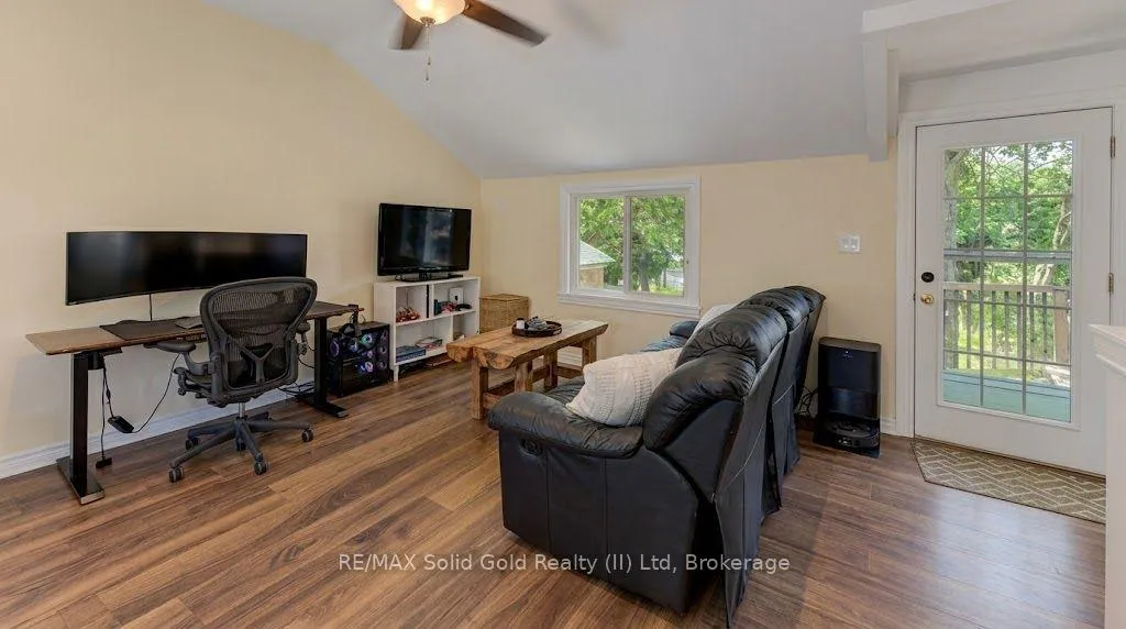 Photo 5 of 3762 Nafziger Road, Wellesley — HOMEH
