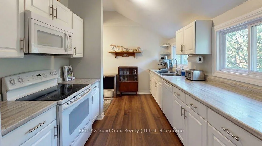 Photo 6 of 3762 Nafziger Road, Wellesley — HOMEH
