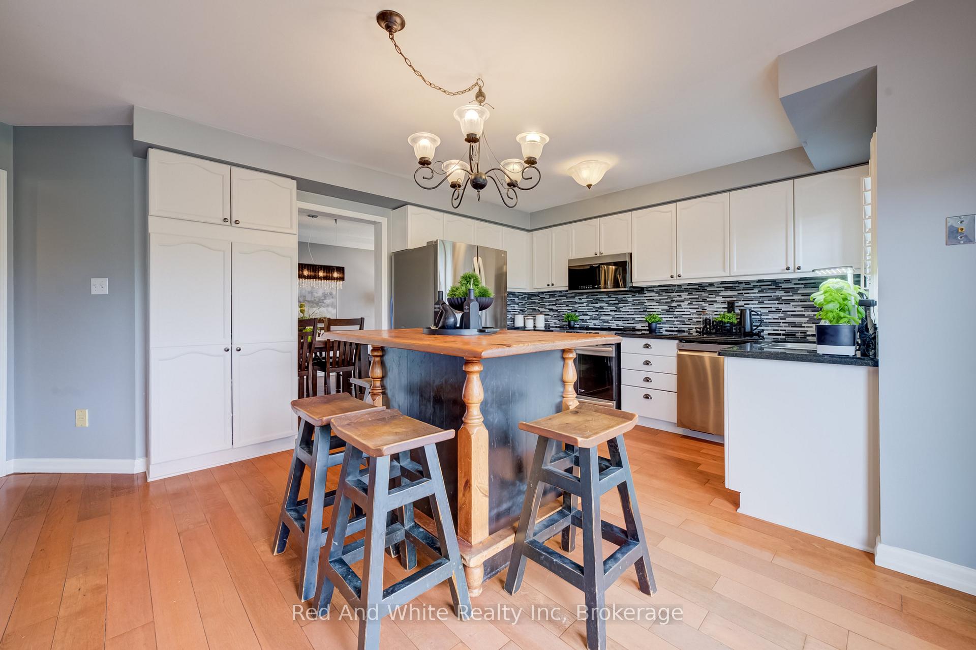 Photo 17 of 554 Grand Ridge Drive, Cambridge, Southwood - Kinbridge — HOMEH