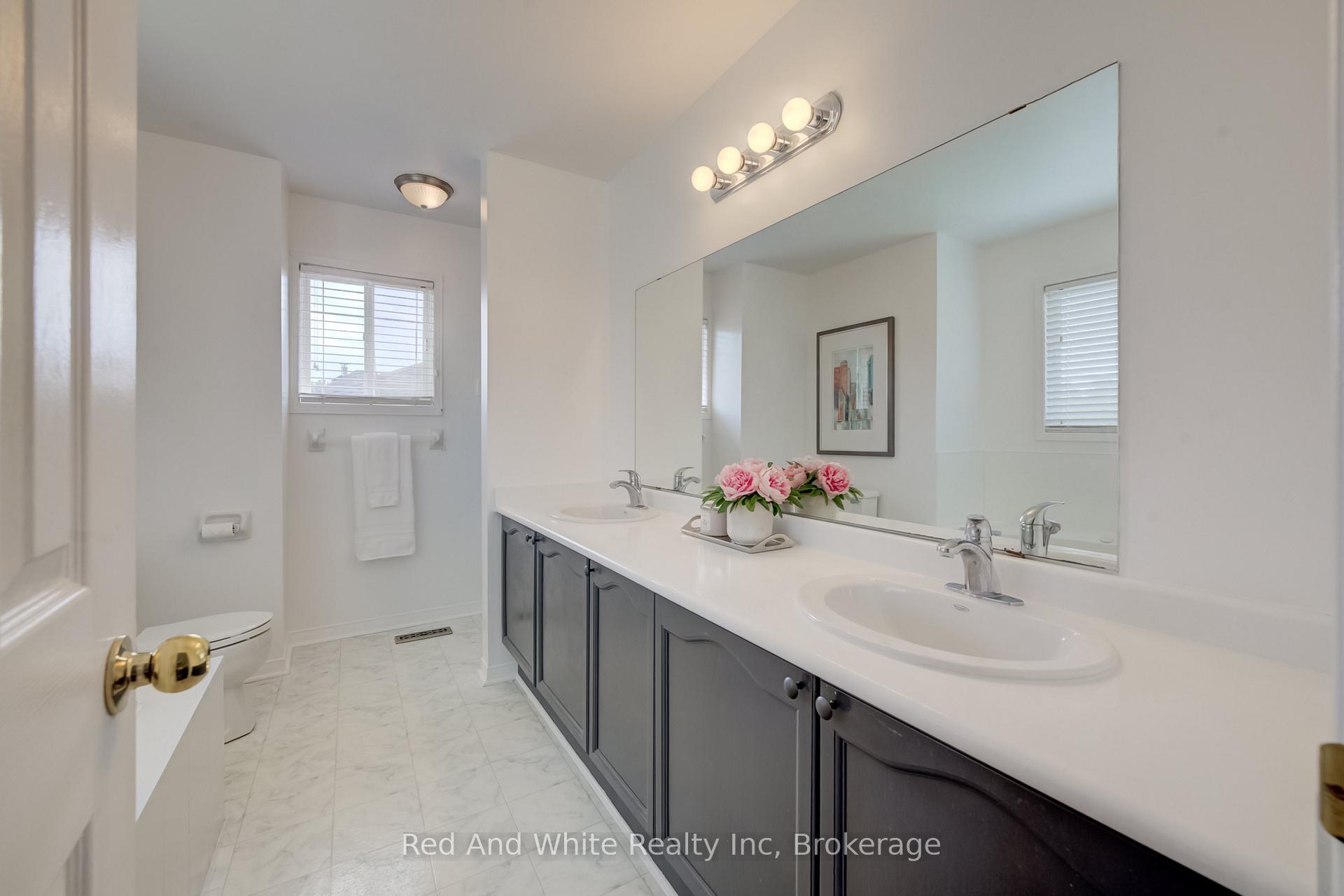Photo 29 of 554 Grand Ridge Drive, Cambridge, Southwood - Kinbridge — HOMEH