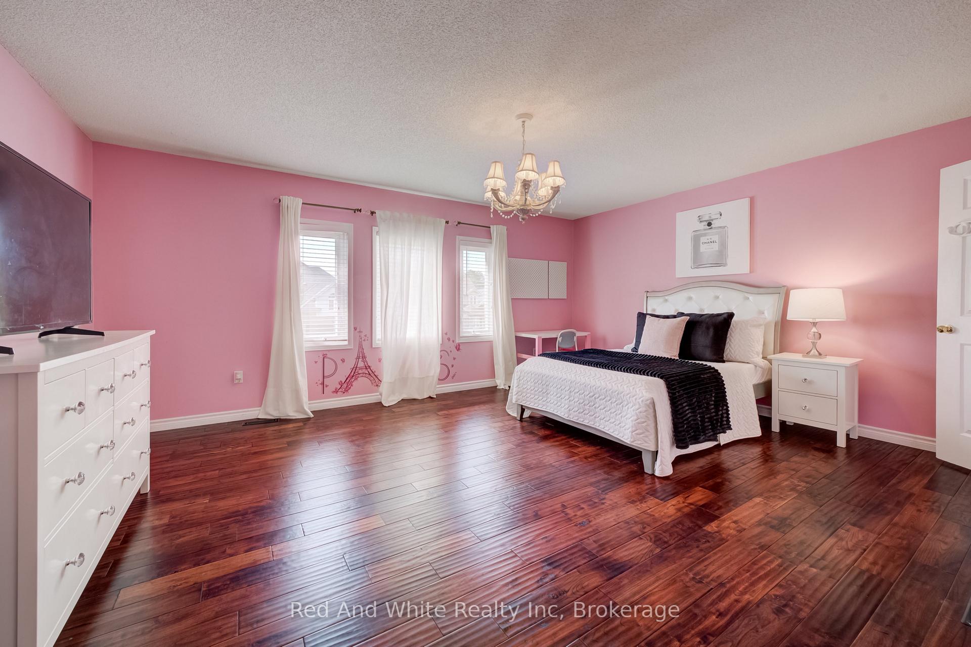 Photo 33 of 554 Grand Ridge Drive, Cambridge, Southwood - Kinbridge — HOMEH
