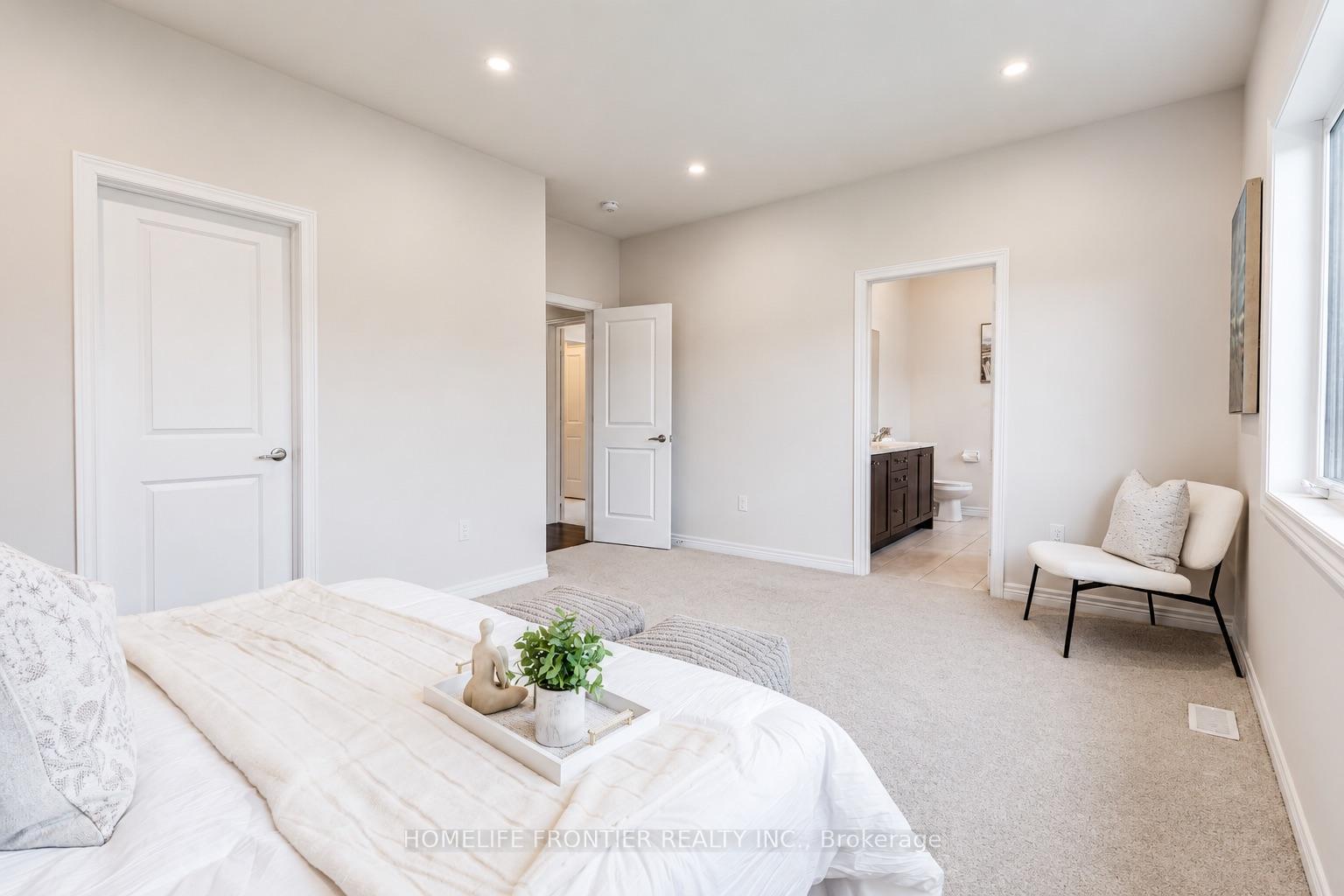 Photo 9 of 879 Plum Place, Milton, Cobban — HOMEH