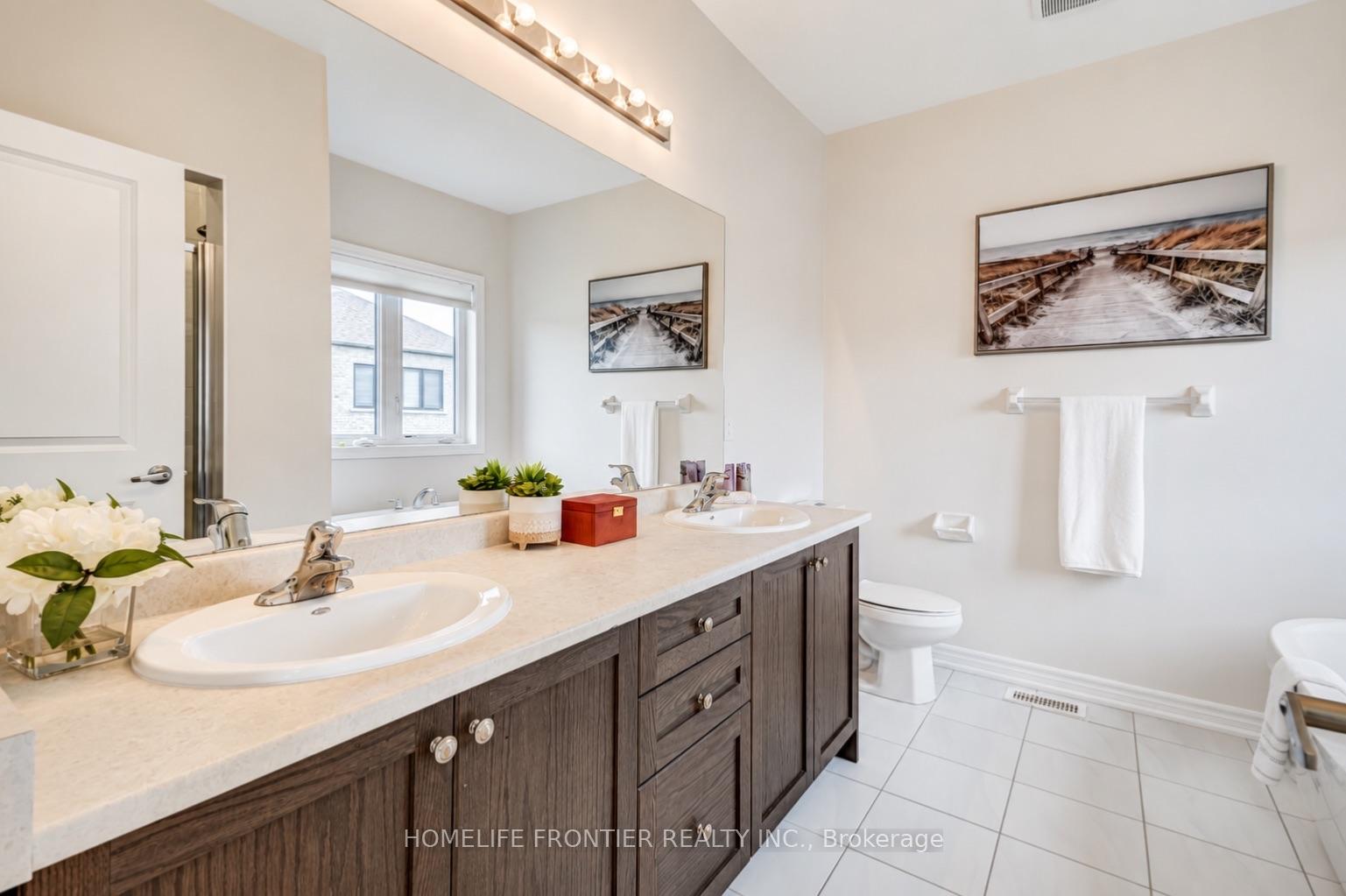 Photo 10 of 879 Plum Place, Milton, Cobban — HOMEH