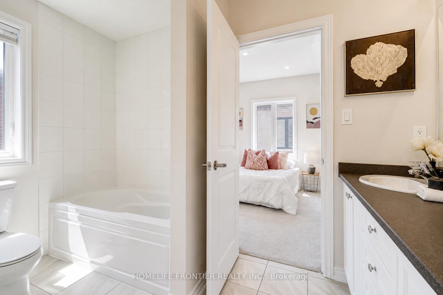 Photo 14 of 879 Plum Place, Milton, Cobban — HOMEH