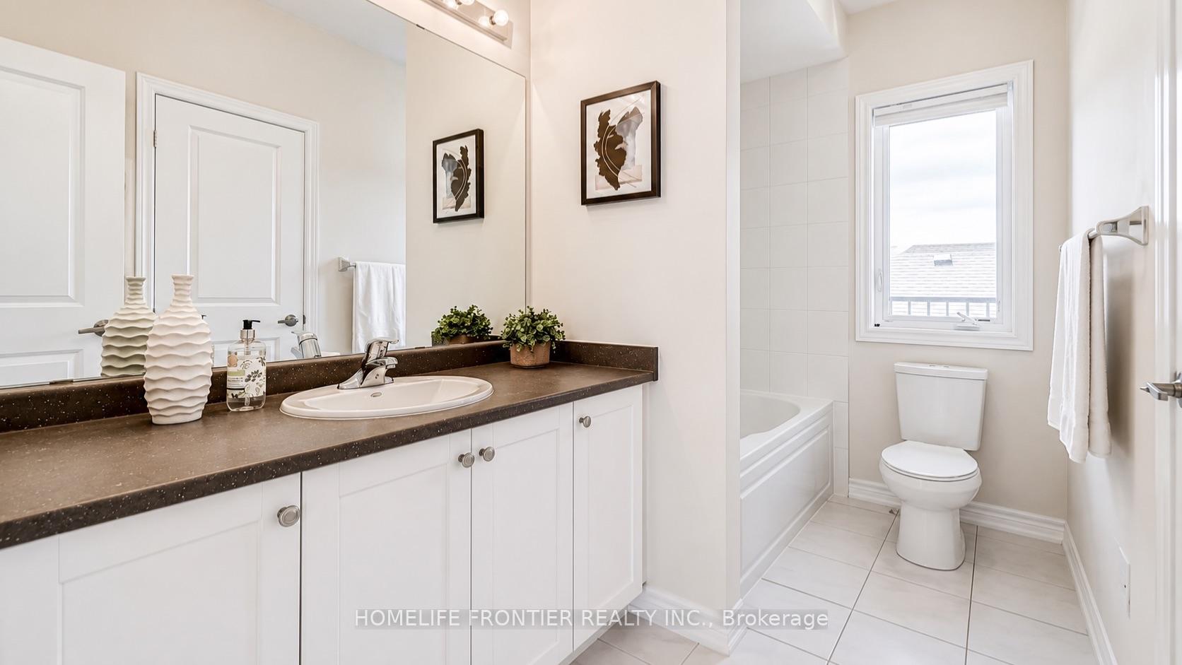 Photo 21 of 879 Plum Place, Milton, Cobban — HOMEH
