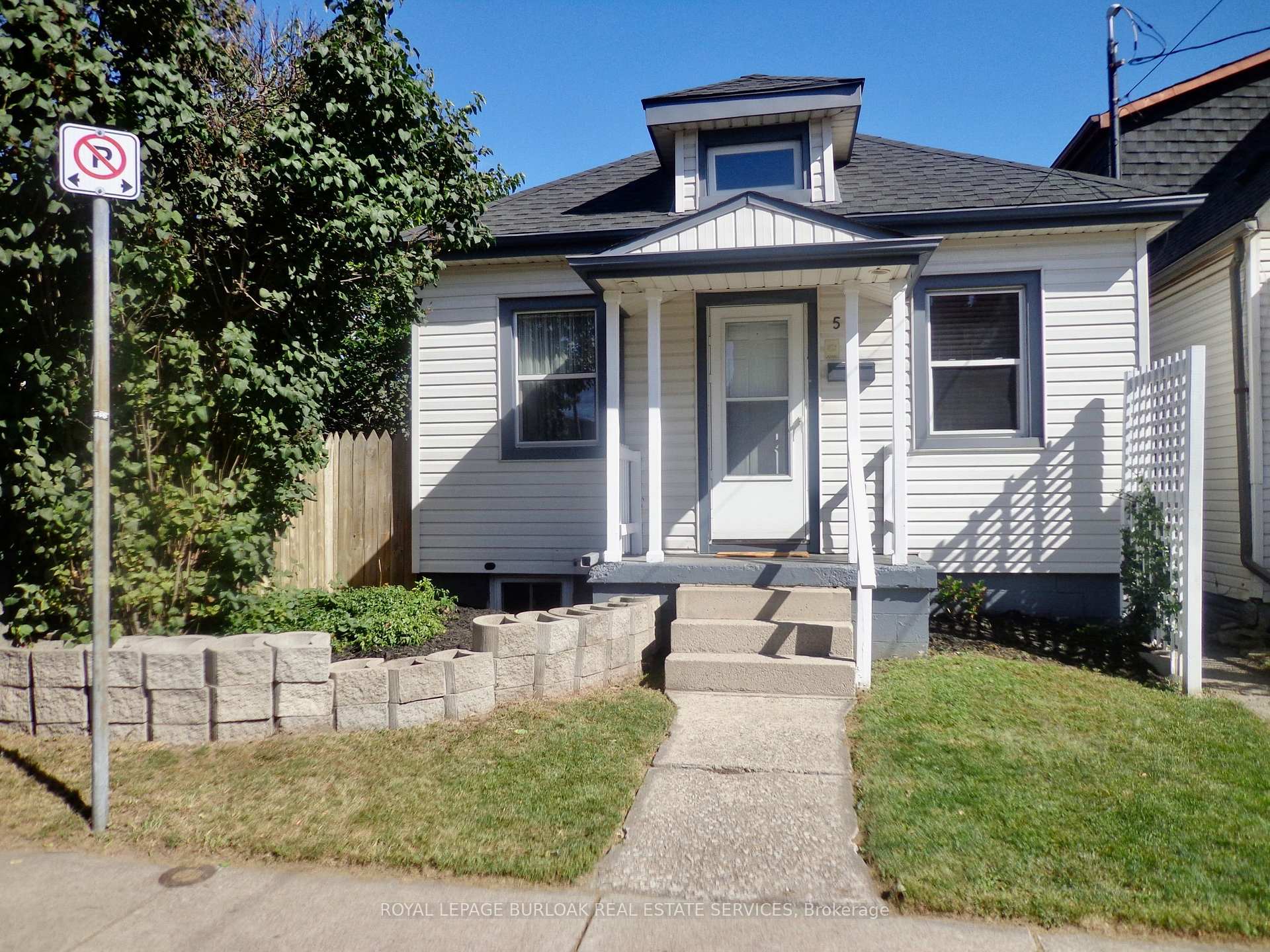 Photo 3 of 57 Harrison Avenue, Hamilton, Homeside — HOMEH
