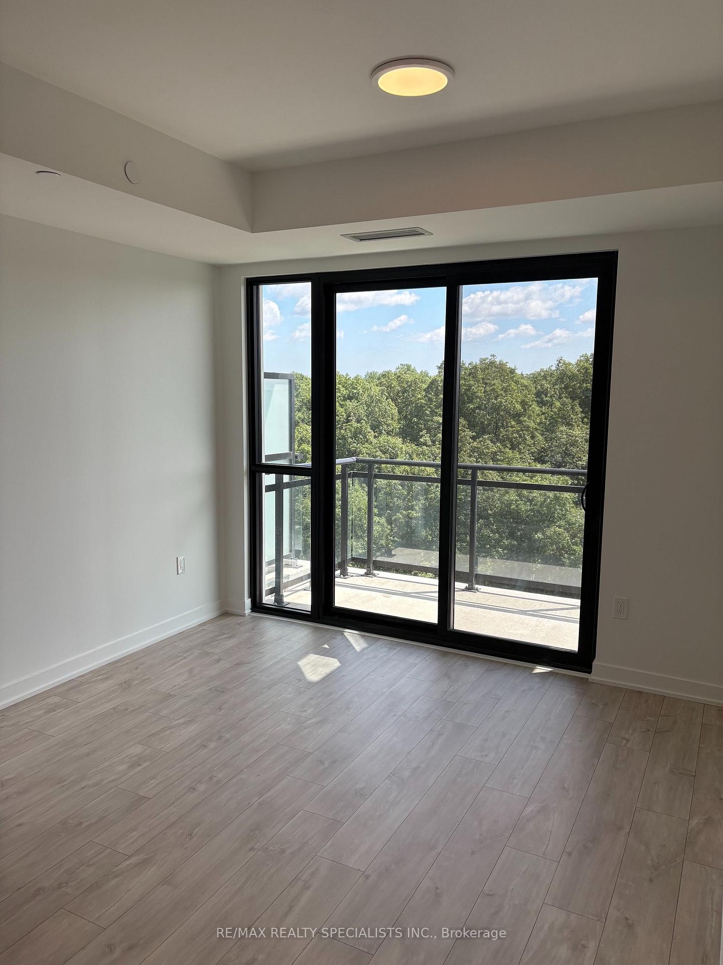 Photo 4 of Unit 615, 740 Whitlock Avenue, Milton, Cobban — HOMEH
