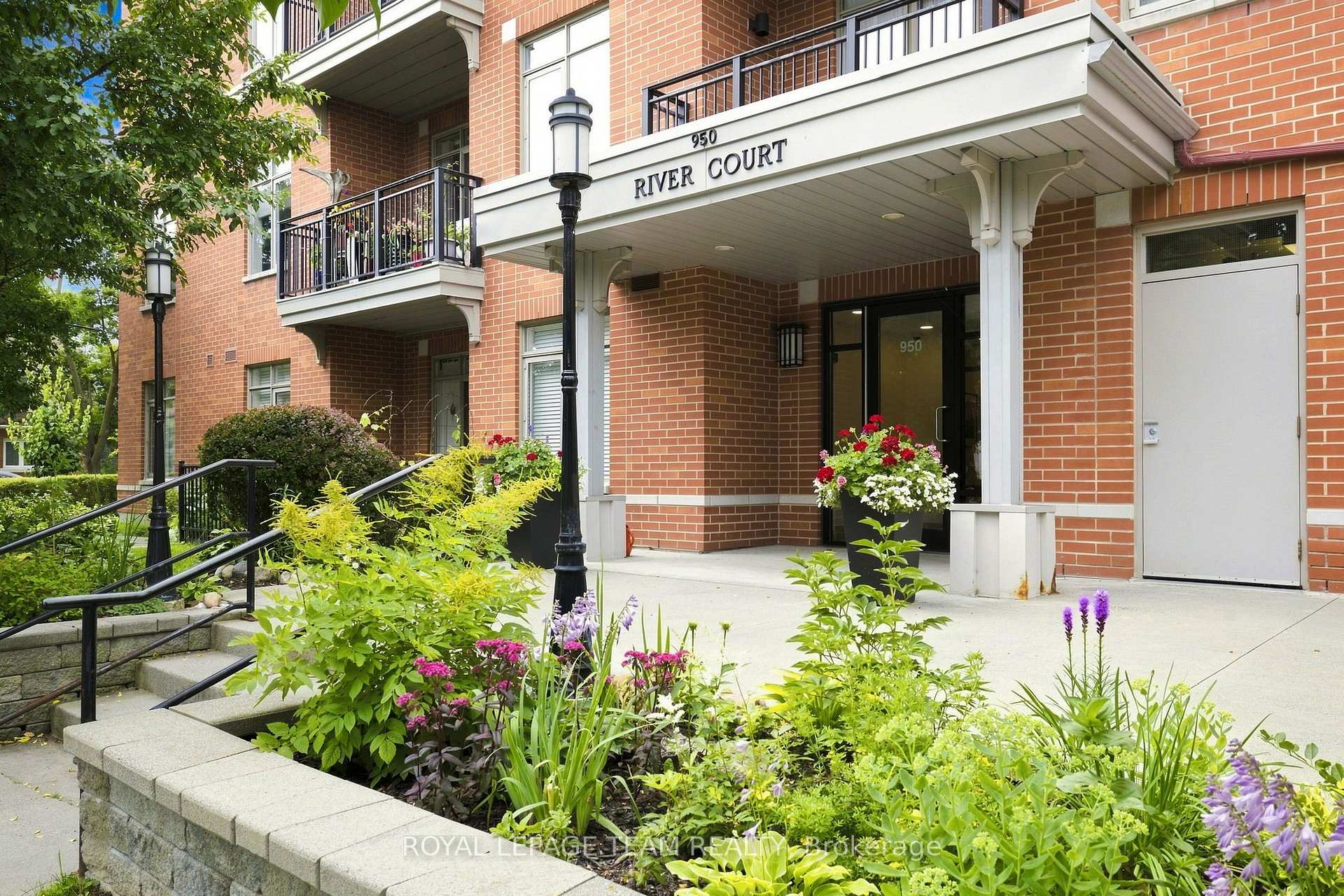 Photo 3 of Unit 212, 950 Marguerite Avenue, Ottawa, Overbrook — HOMEH