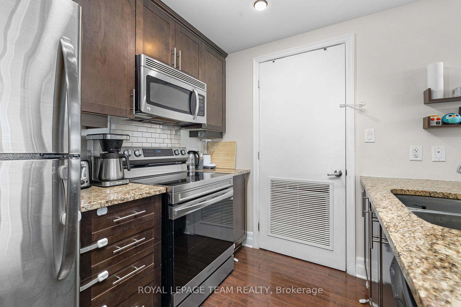 Photo 11 of Unit 212, 950 Marguerite Avenue, Ottawa, Overbrook — HOMEH