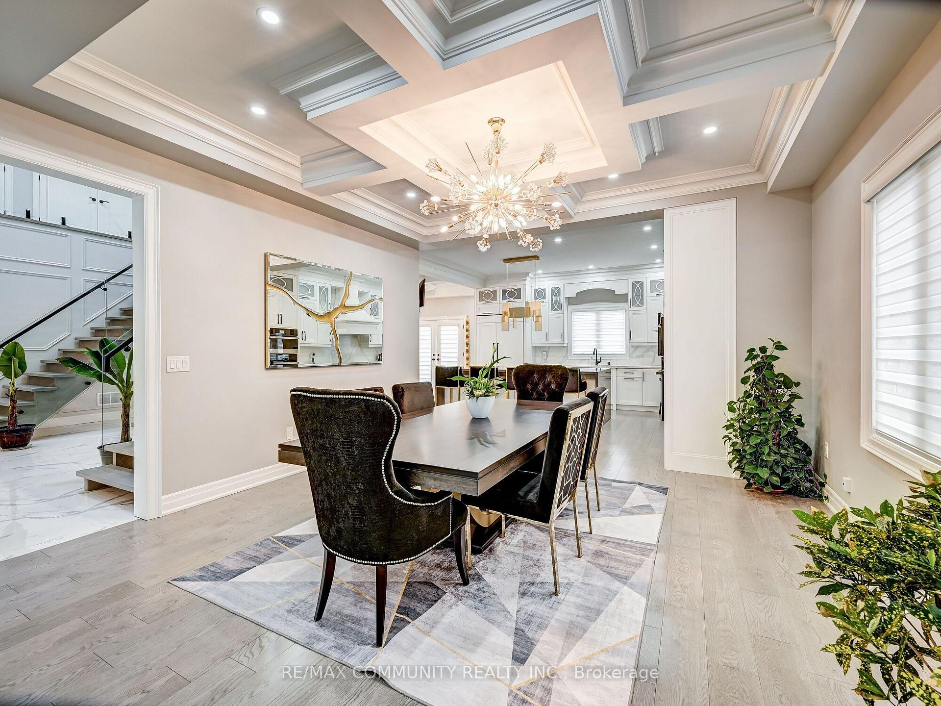 Photo 9 of 75 Havagal Crescent, Markham, Unionville — HOMEH