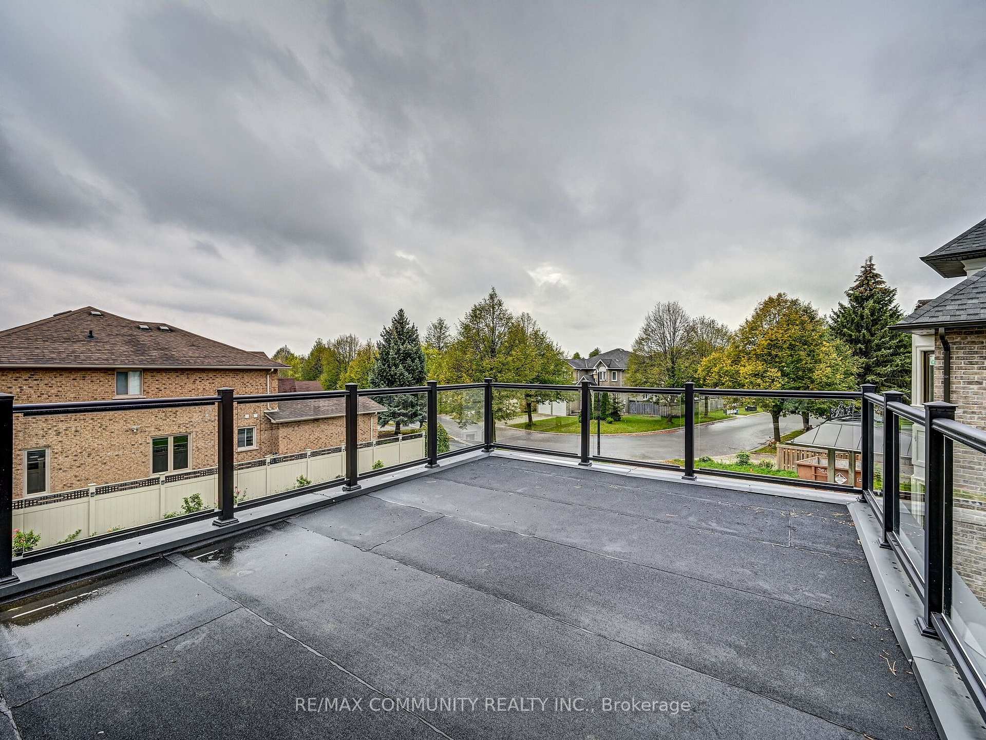 Photo 31 of 75 Havagal Crescent, Markham, Unionville — HOMEH