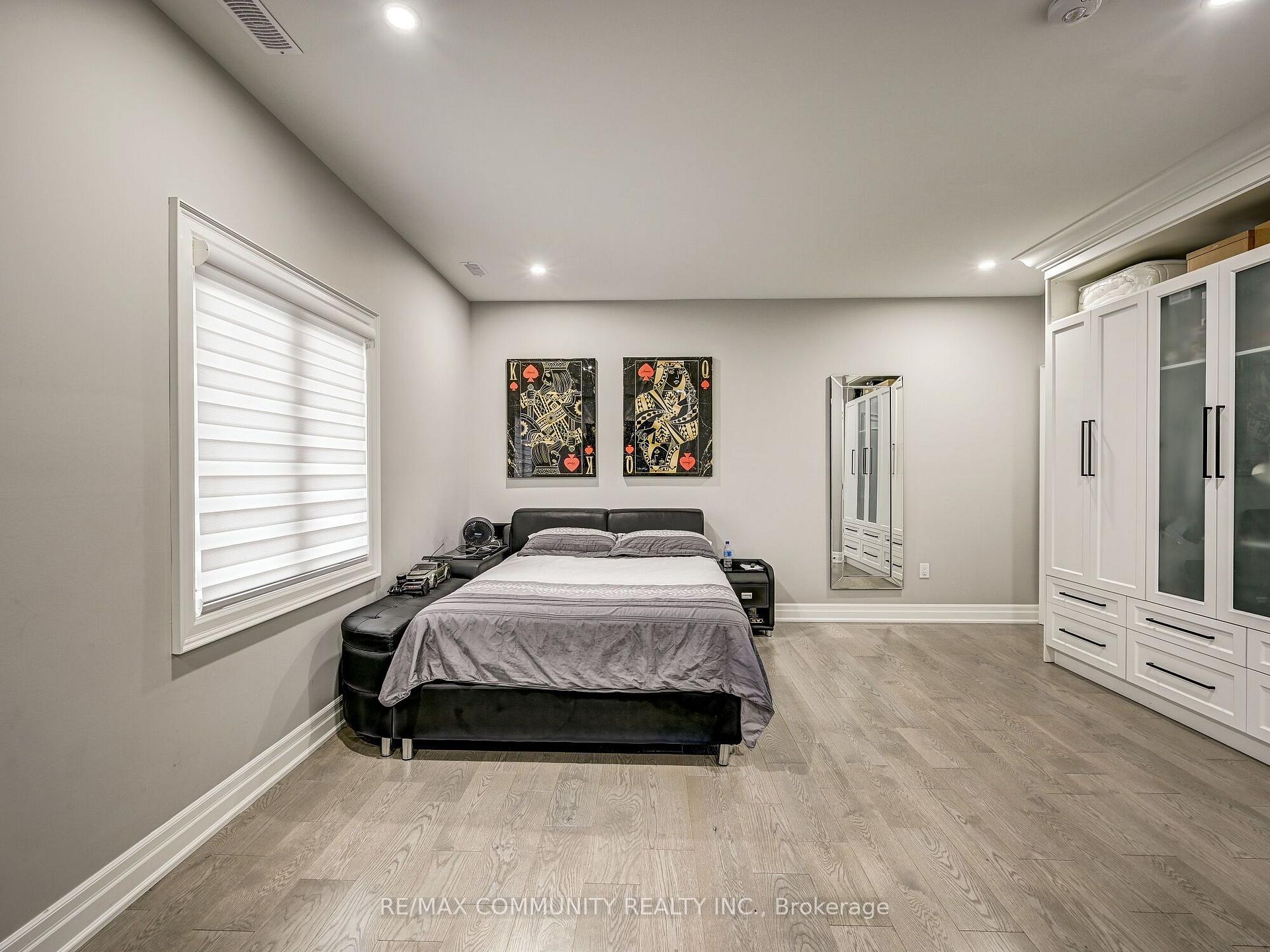 Photo 17 of 75 Havagal Crescent, Markham, Unionville — HOMEH