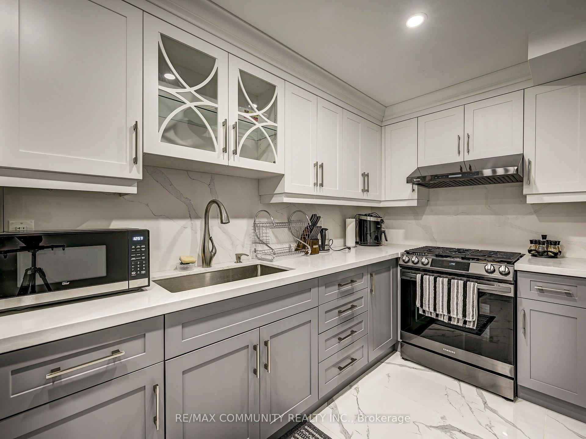 Photo 26 of 75 Havagal Crescent, Markham, Unionville — HOMEH