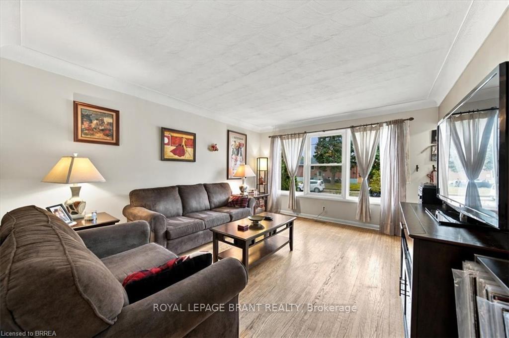 Photo 5 of 43 Cheryl Avenue, Hamilton, Macassa — HOMEH