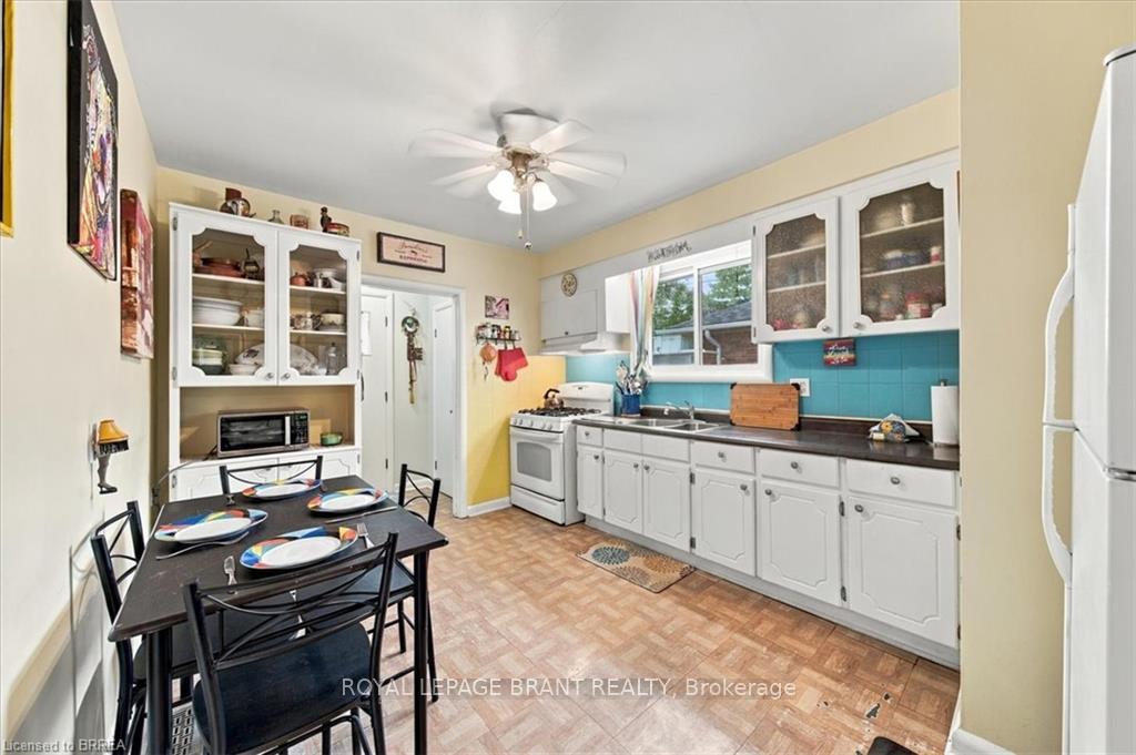 Photo 6 of 43 Cheryl Avenue, Hamilton, Macassa — HOMEH