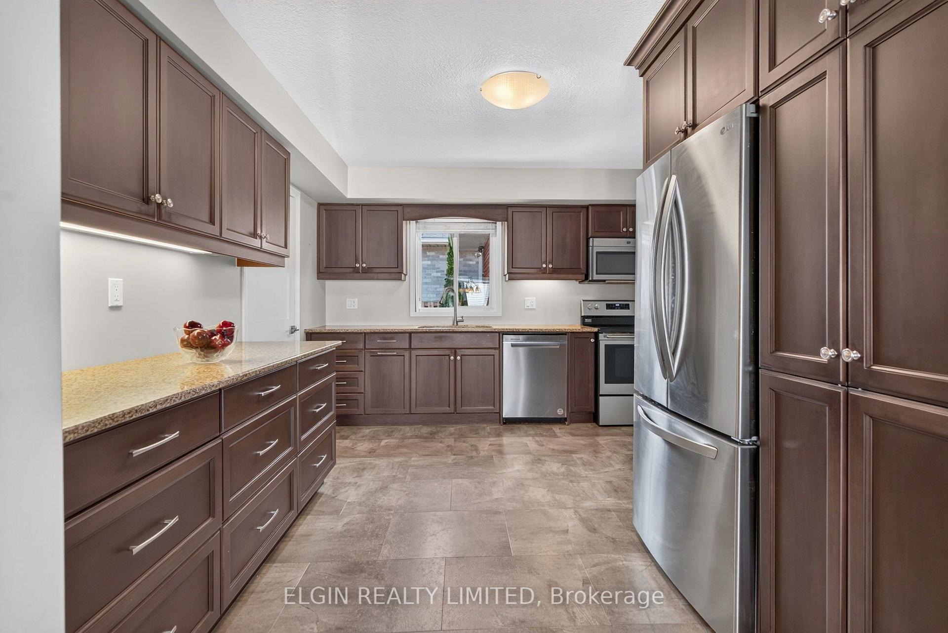 Photo 7 of 35 Leger Avenue, St. Thomas — HOMEH