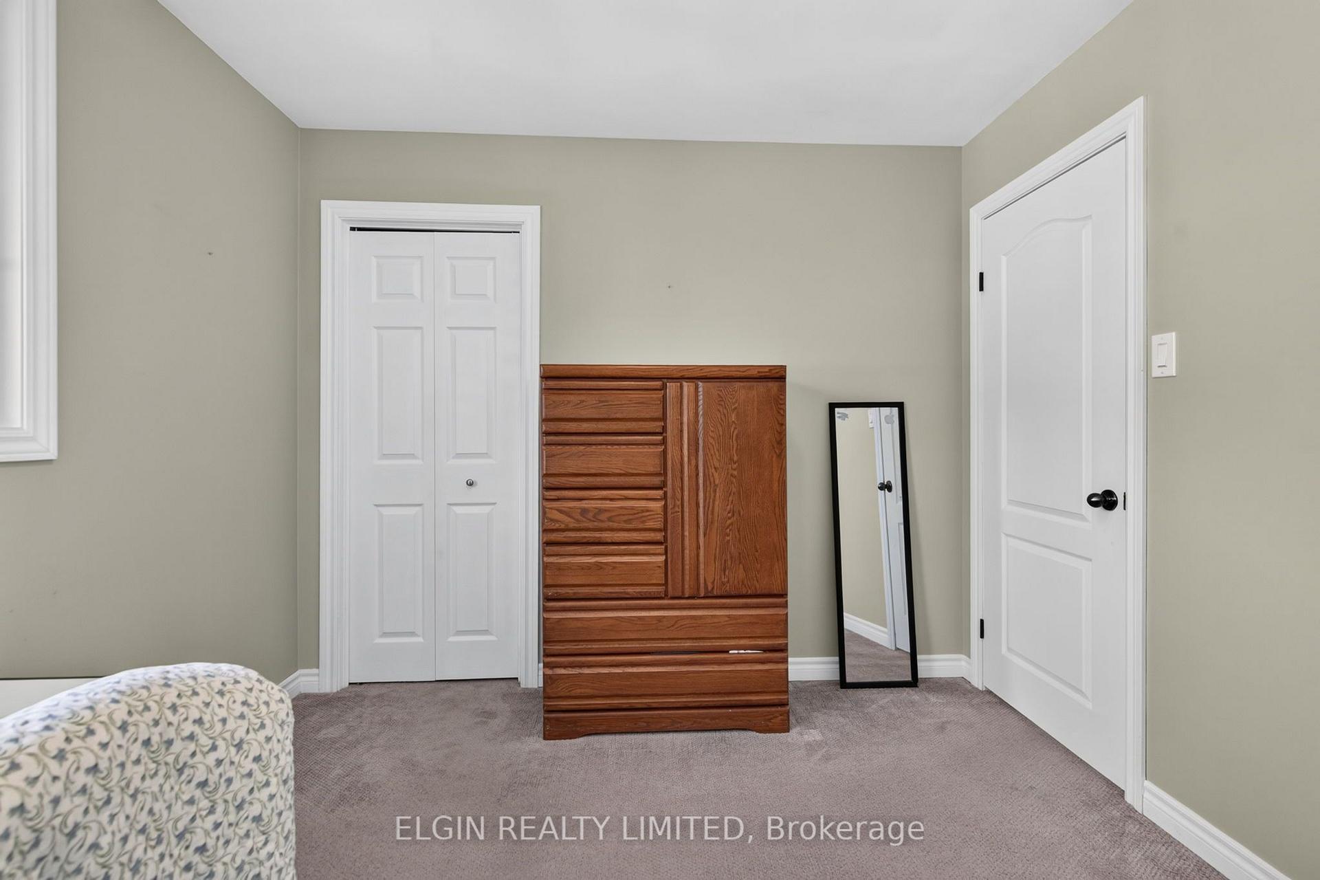 Photo 14 of 35 Leger Avenue, St. Thomas — HOMEH