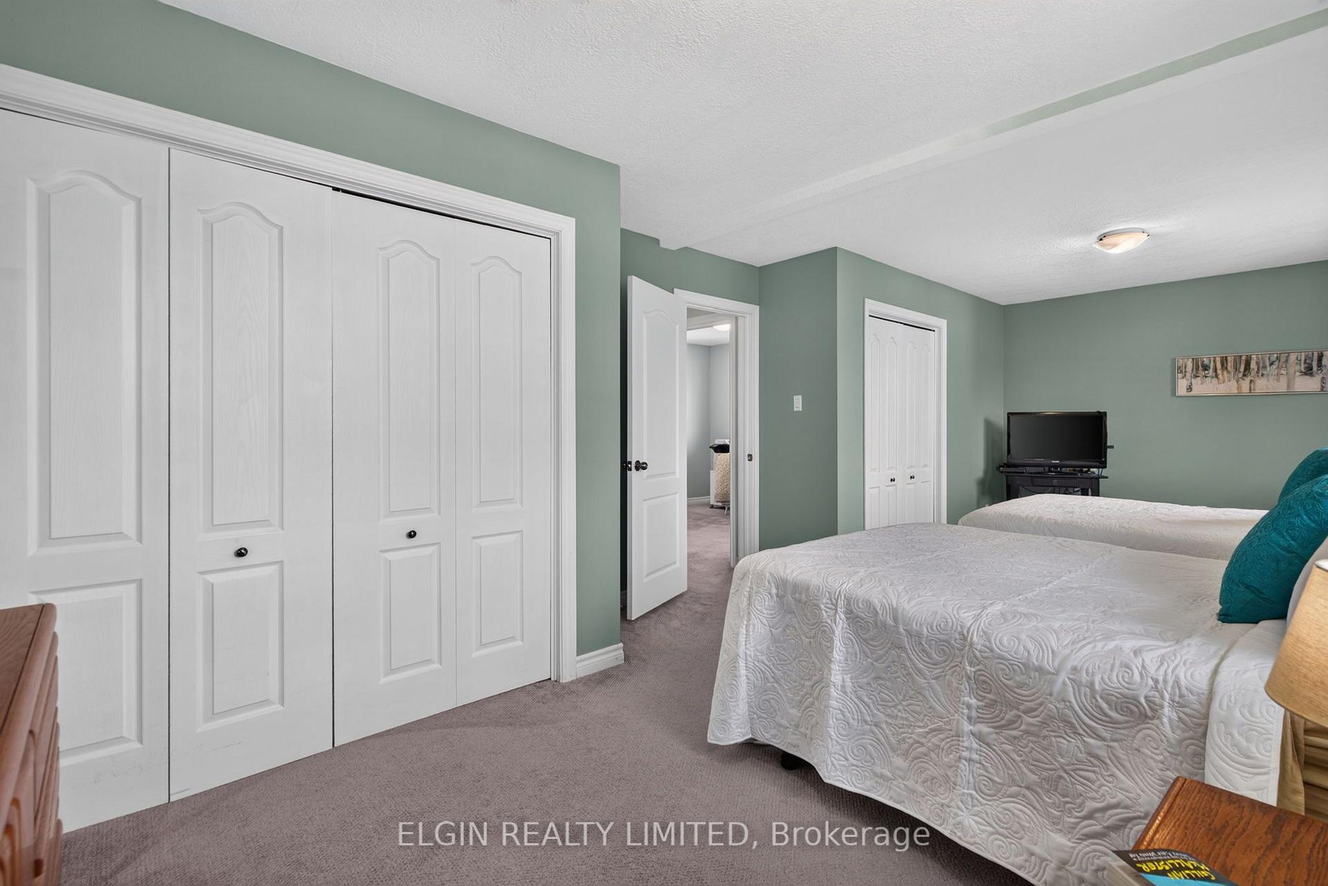 Photo 18 of 35 Leger Avenue, St. Thomas — HOMEH