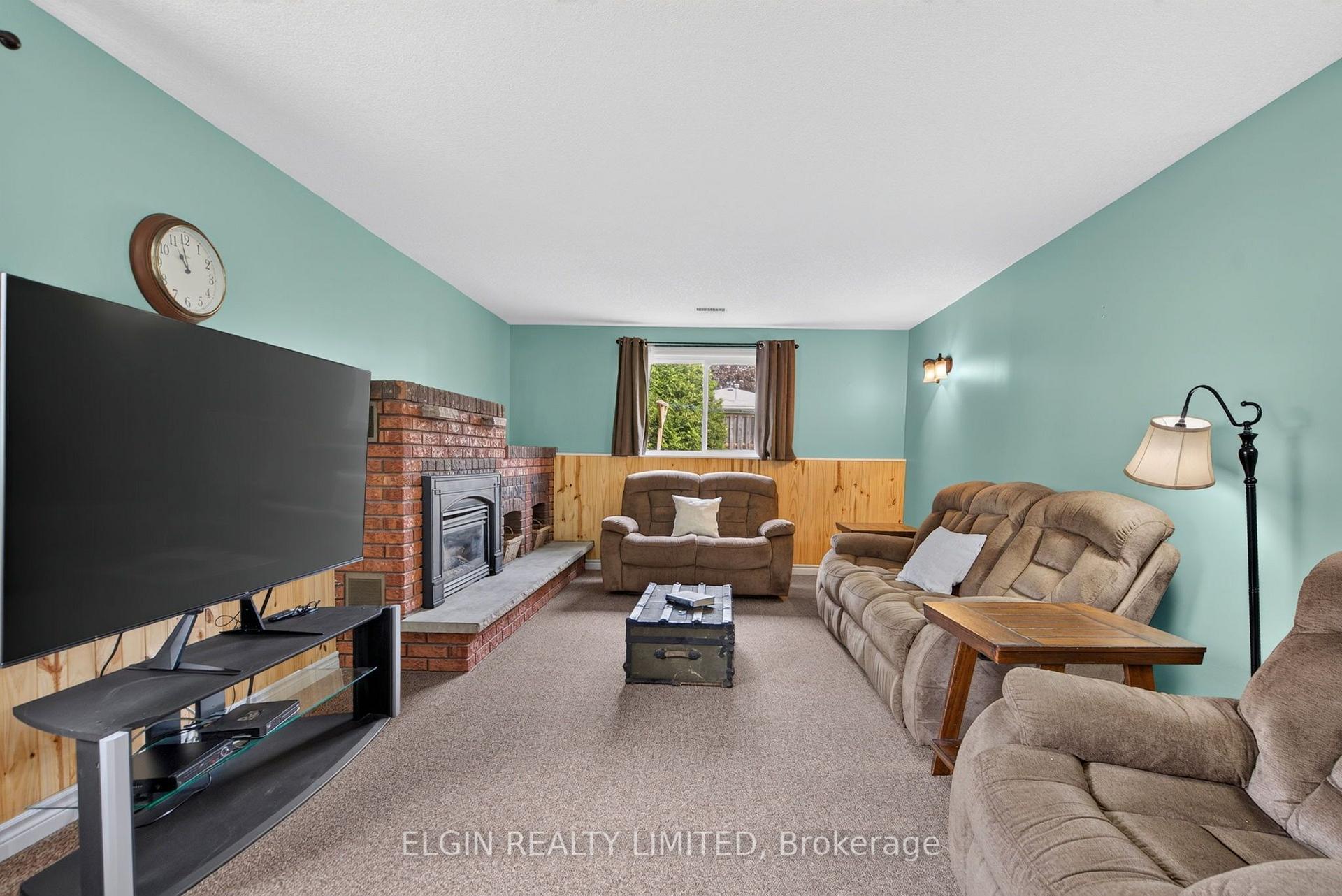 Photo 24 of 35 Leger Avenue, St. Thomas — HOMEH