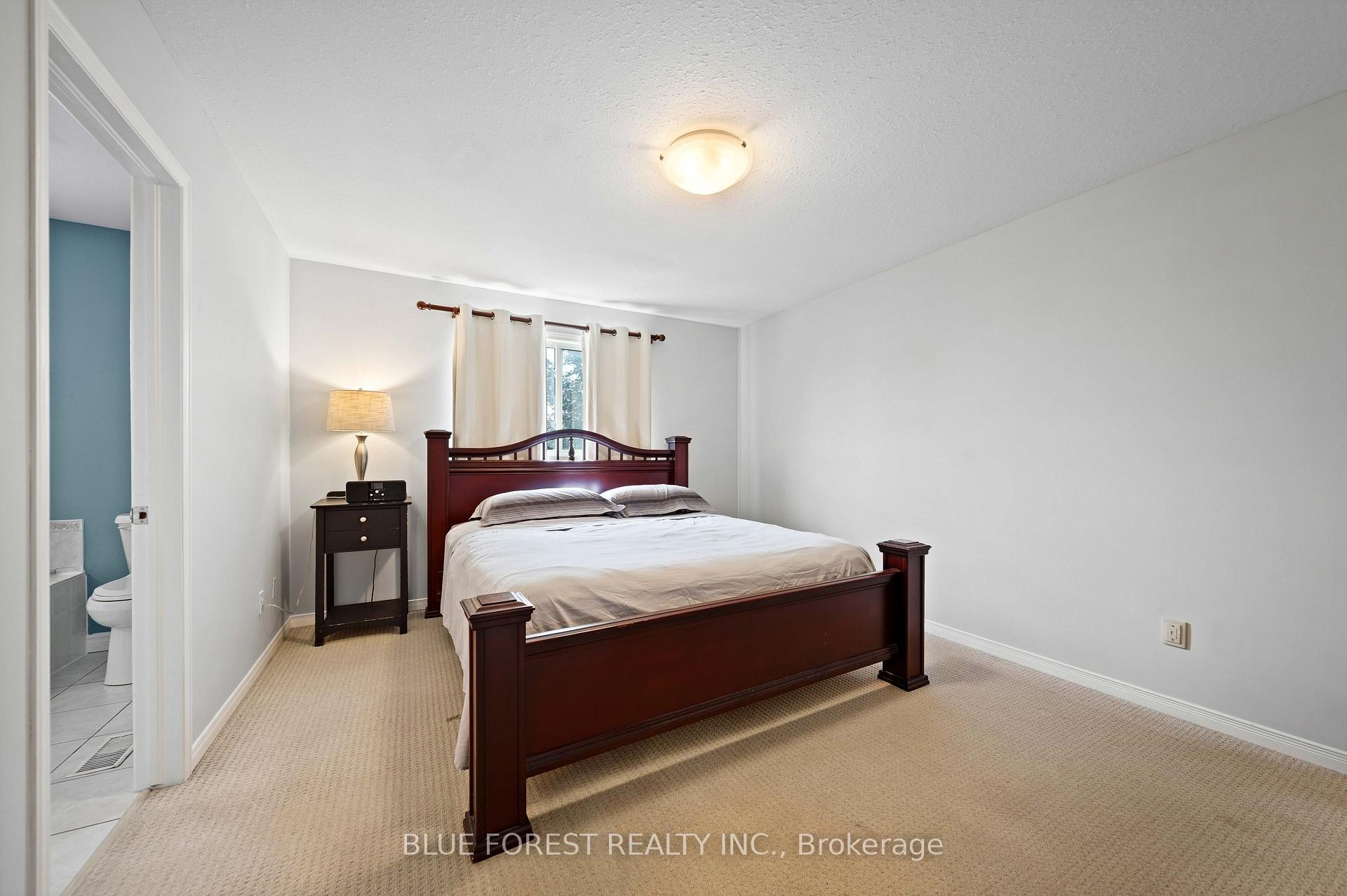Photo 14 of 163 Emerald Road, London, South U — HOMEH