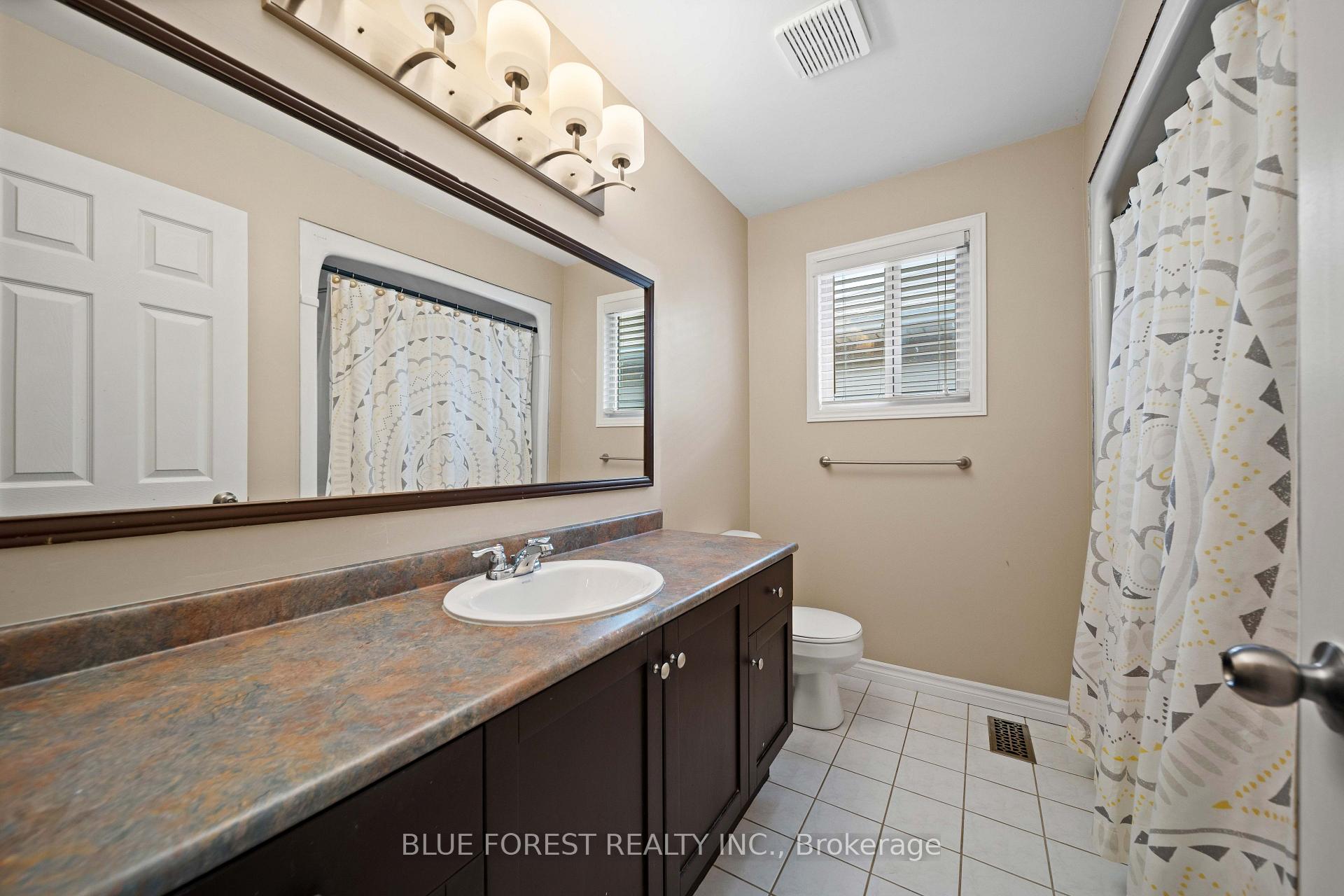 Photo 21 of 163 Emerald Road, London, South U — HOMEH
