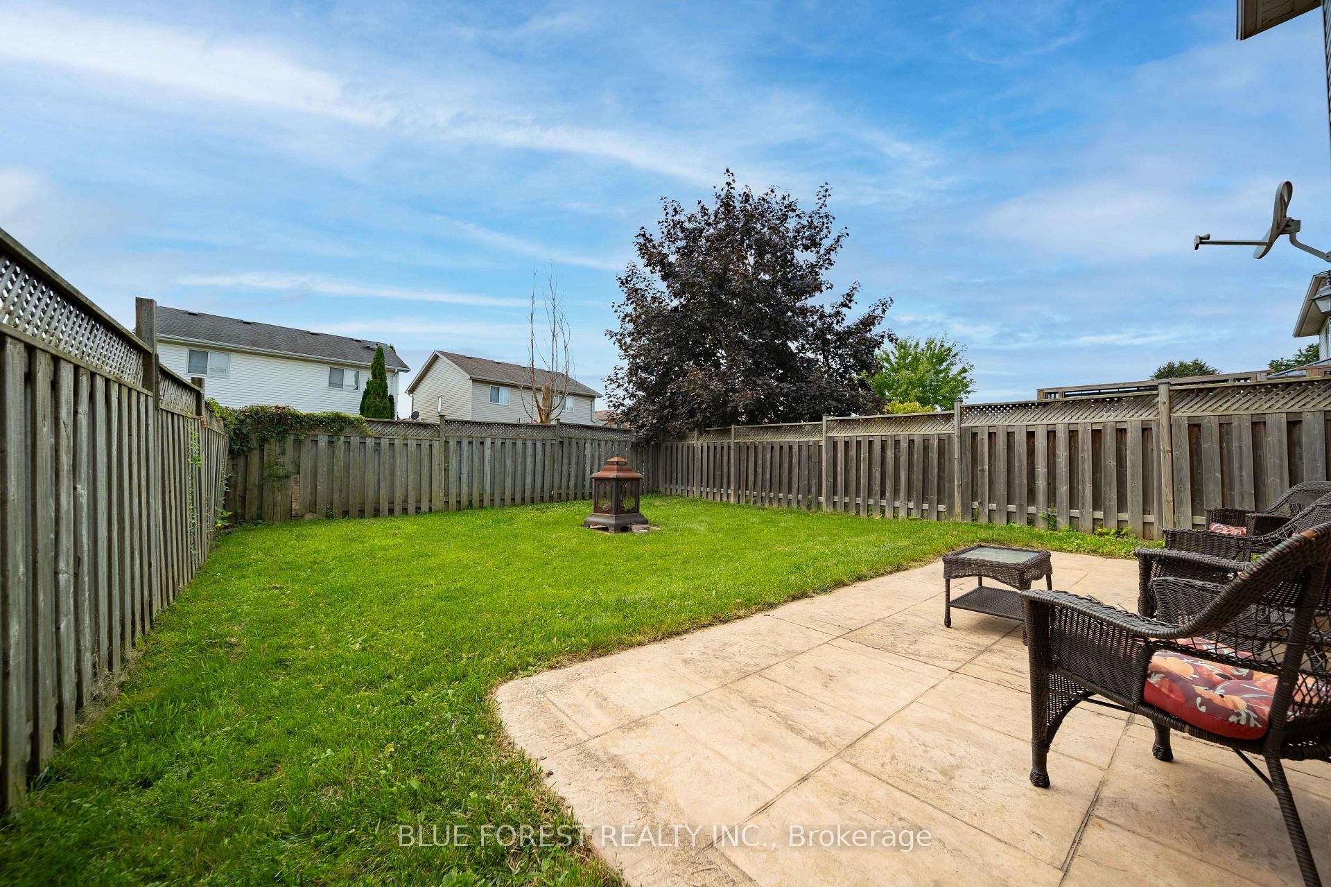 Photo 34 of 163 Emerald Road, London, South U — HOMEH