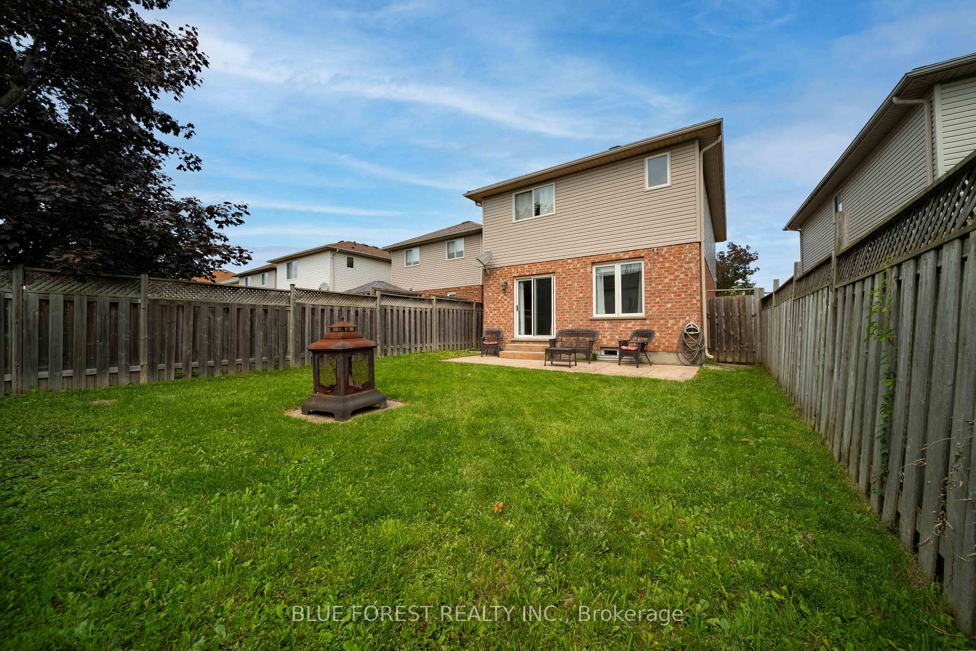 Photo 35 of 163 Emerald Road, London, South U — HOMEH